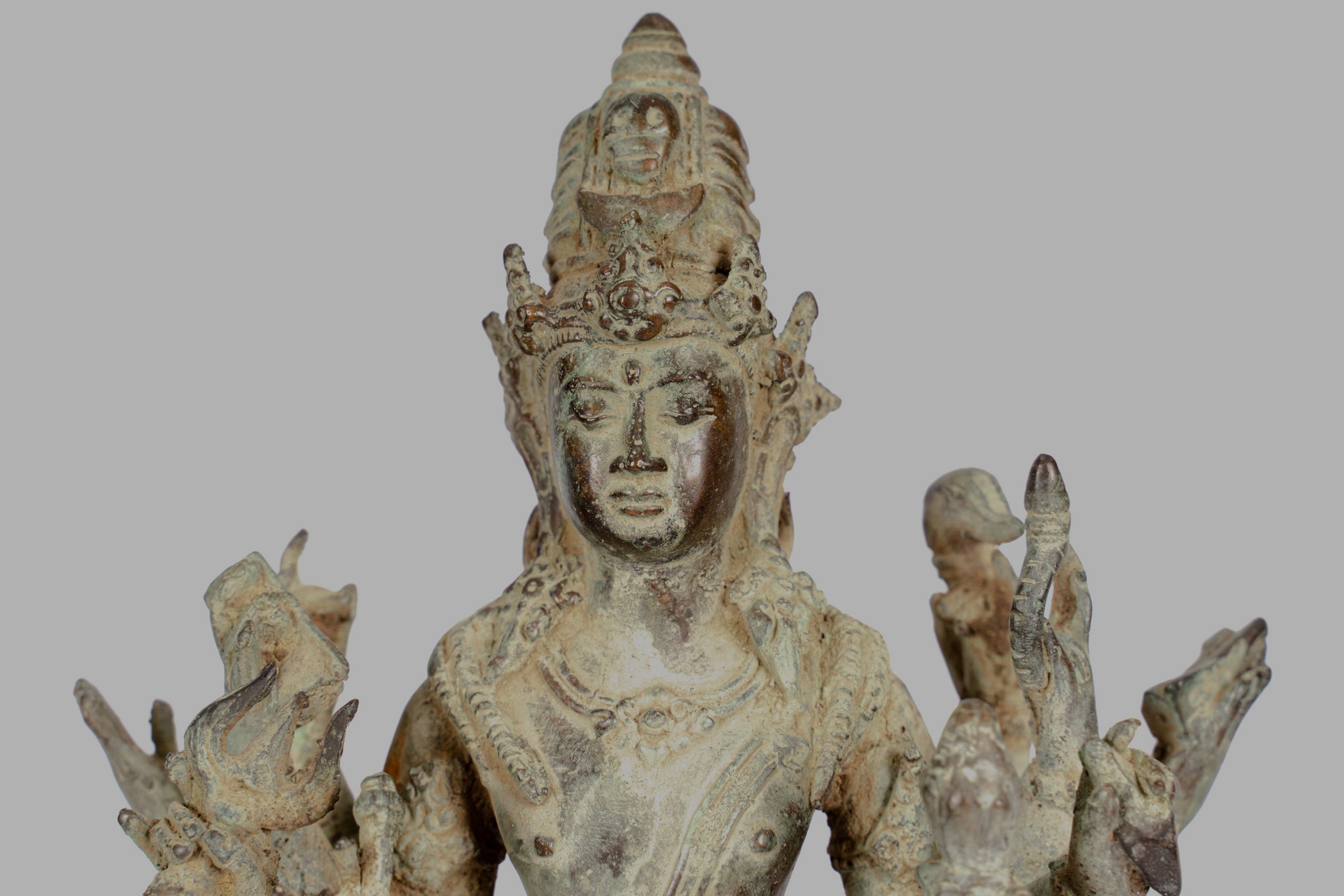 Estatua de Shiva - Estatua de shiva de 16 brazos de estilo indonesio antiguo de estilo indonesio - 32 cm/13 "