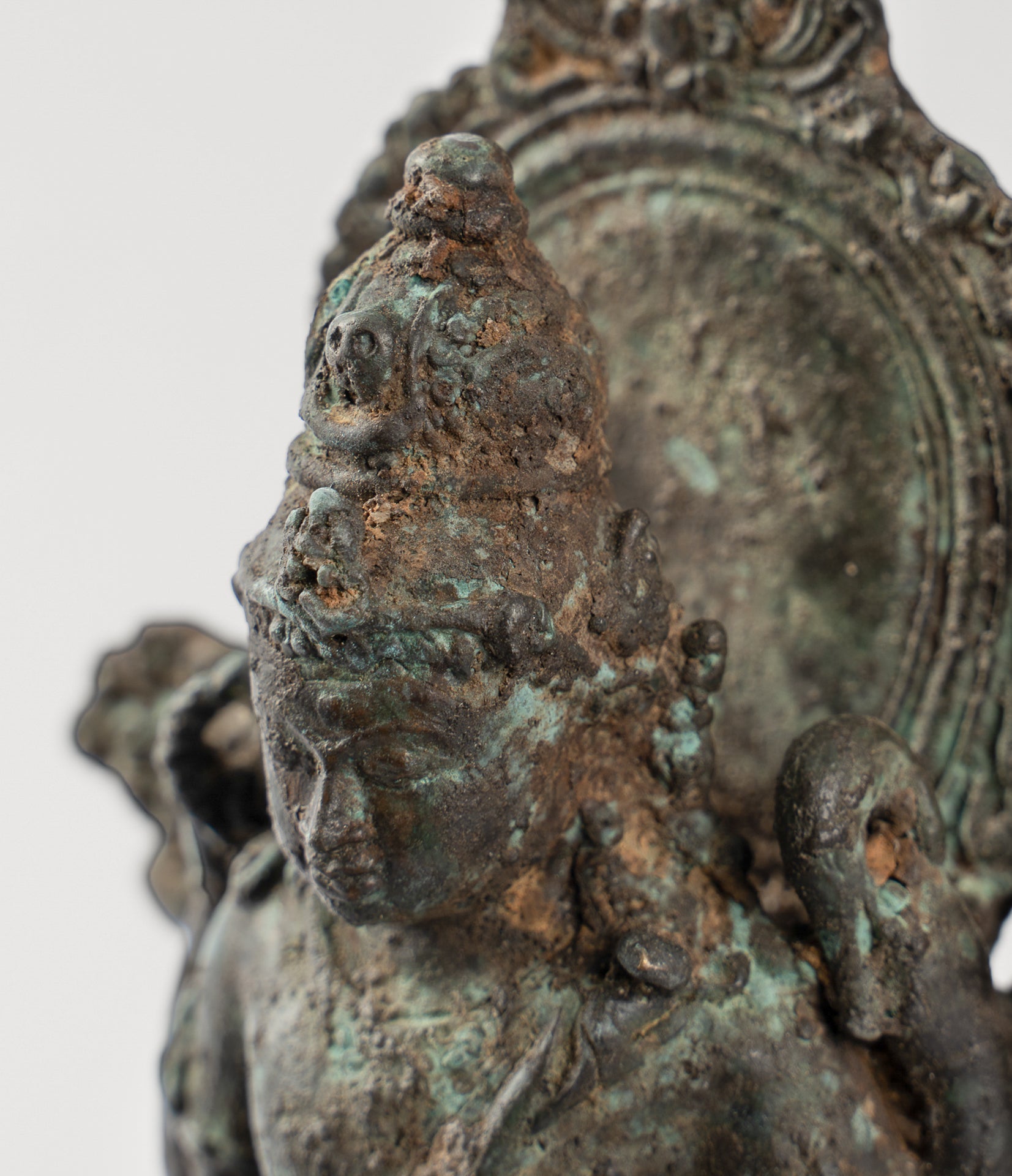 Estatua de Shiva - Estatua de 4 brazos sentada de 4 brazos de estilo indonesio antiguo - 20 cm/8 "