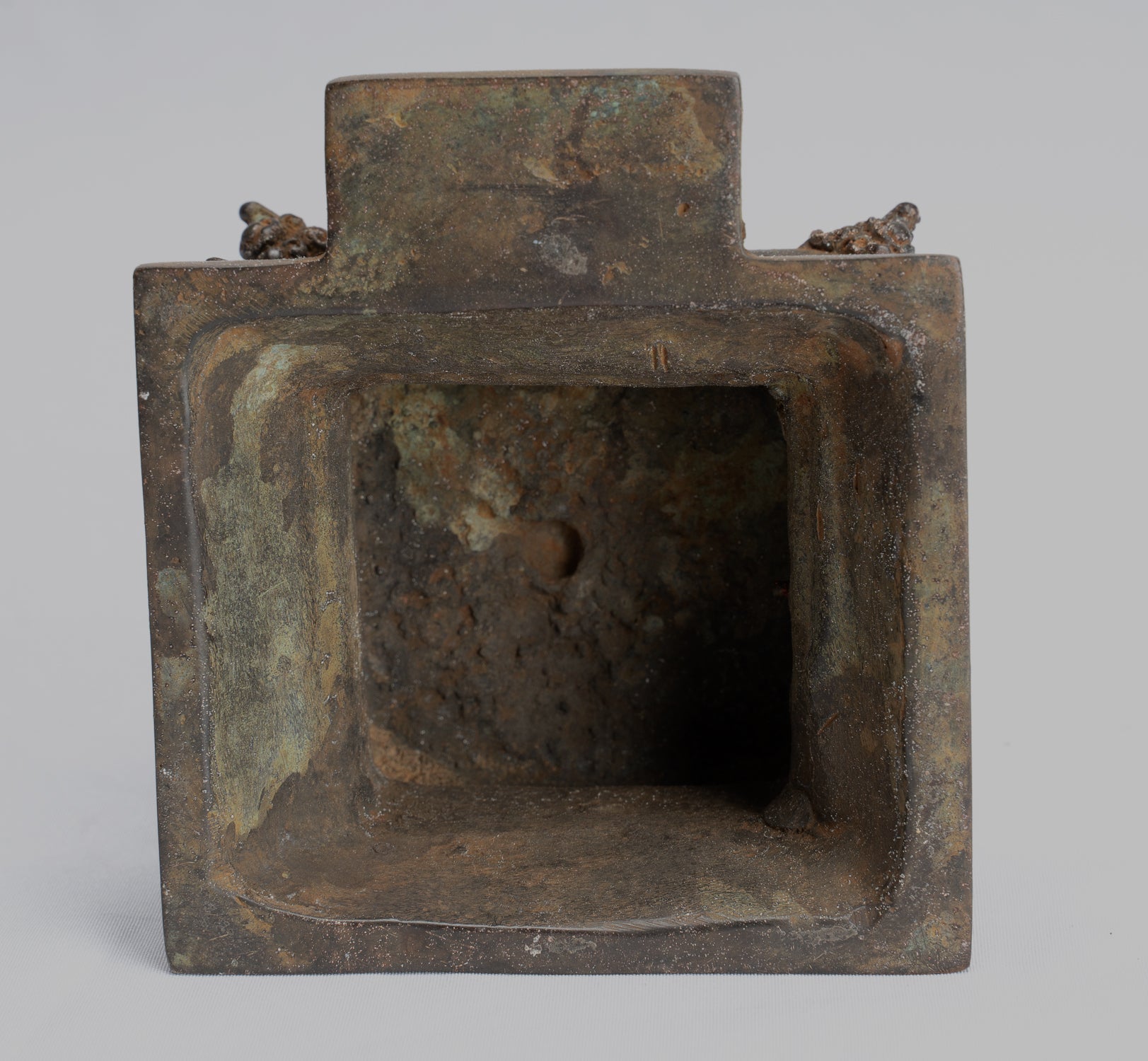 Statua Lokeshvara - Antique in stile indonesiano Bronzo giavanese in piedi statua Lokeshvara a 4 bracci - 26 cm/10 "