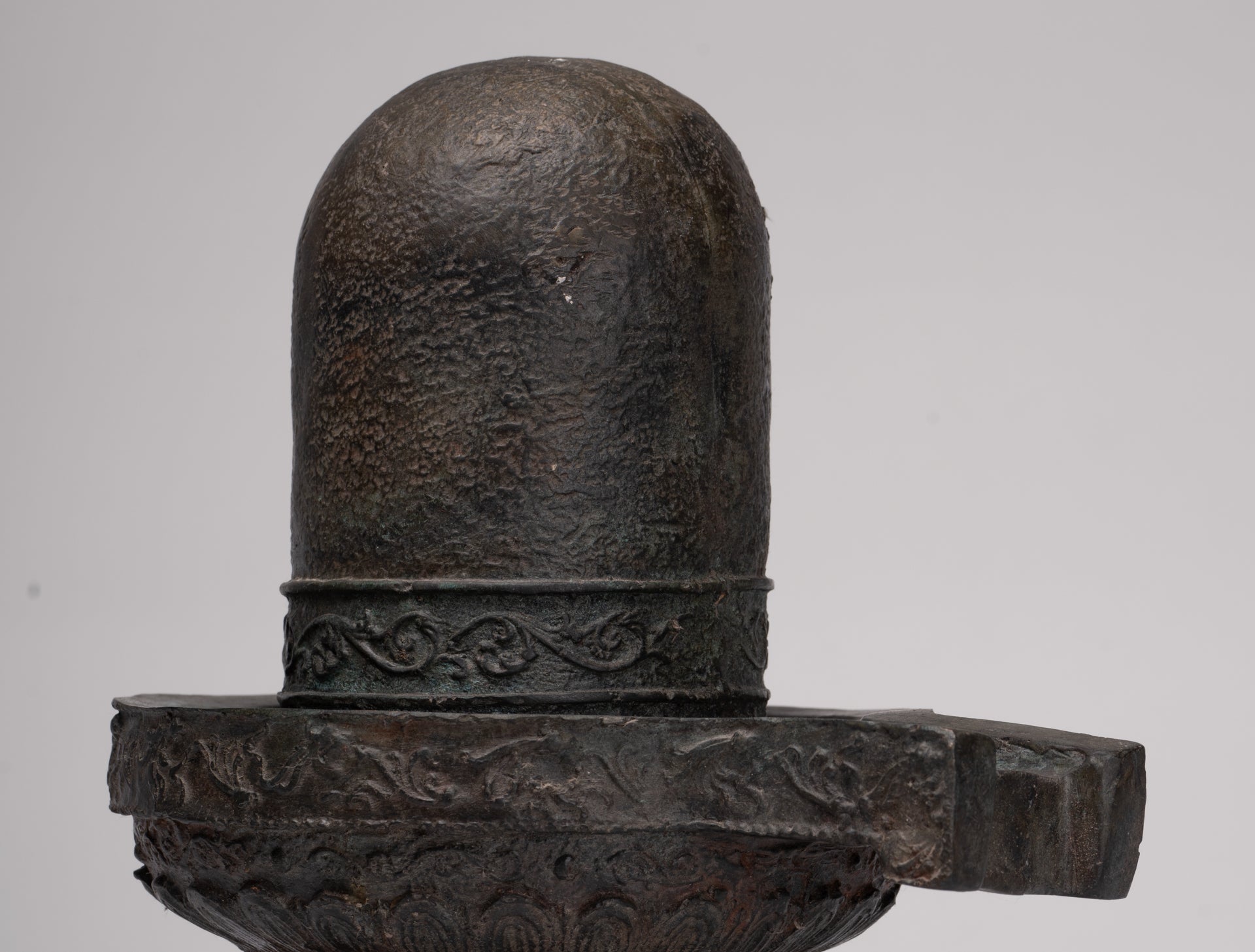 Linga - Antique Indian Style South Asia Bronze Shiva Linga / Lingnum & Yoni - 27cm/11"