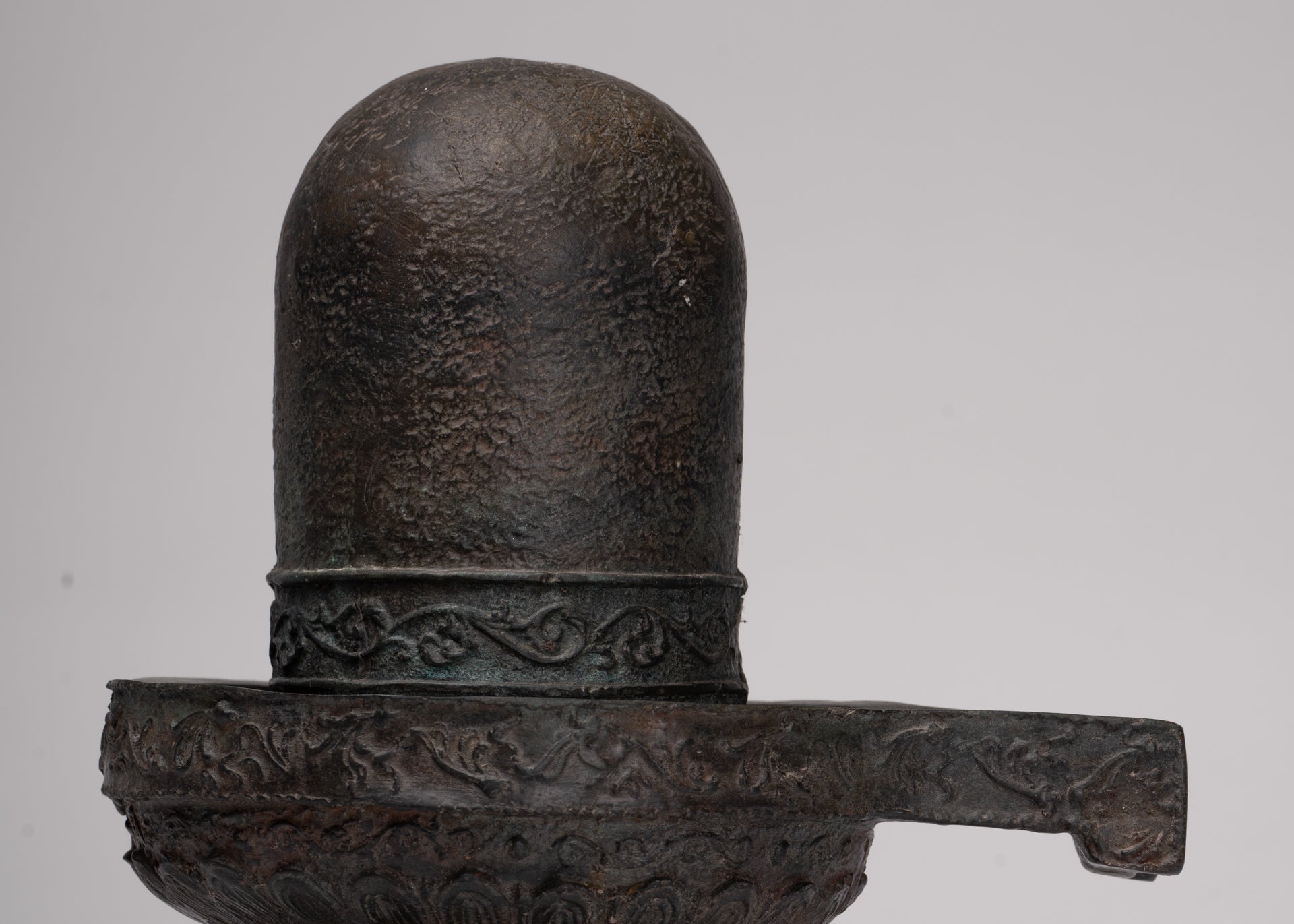 Linga - Antique Indian Style South Asia Bronze Shiva Linga / Lingnum & Yoni - 27cm/11"