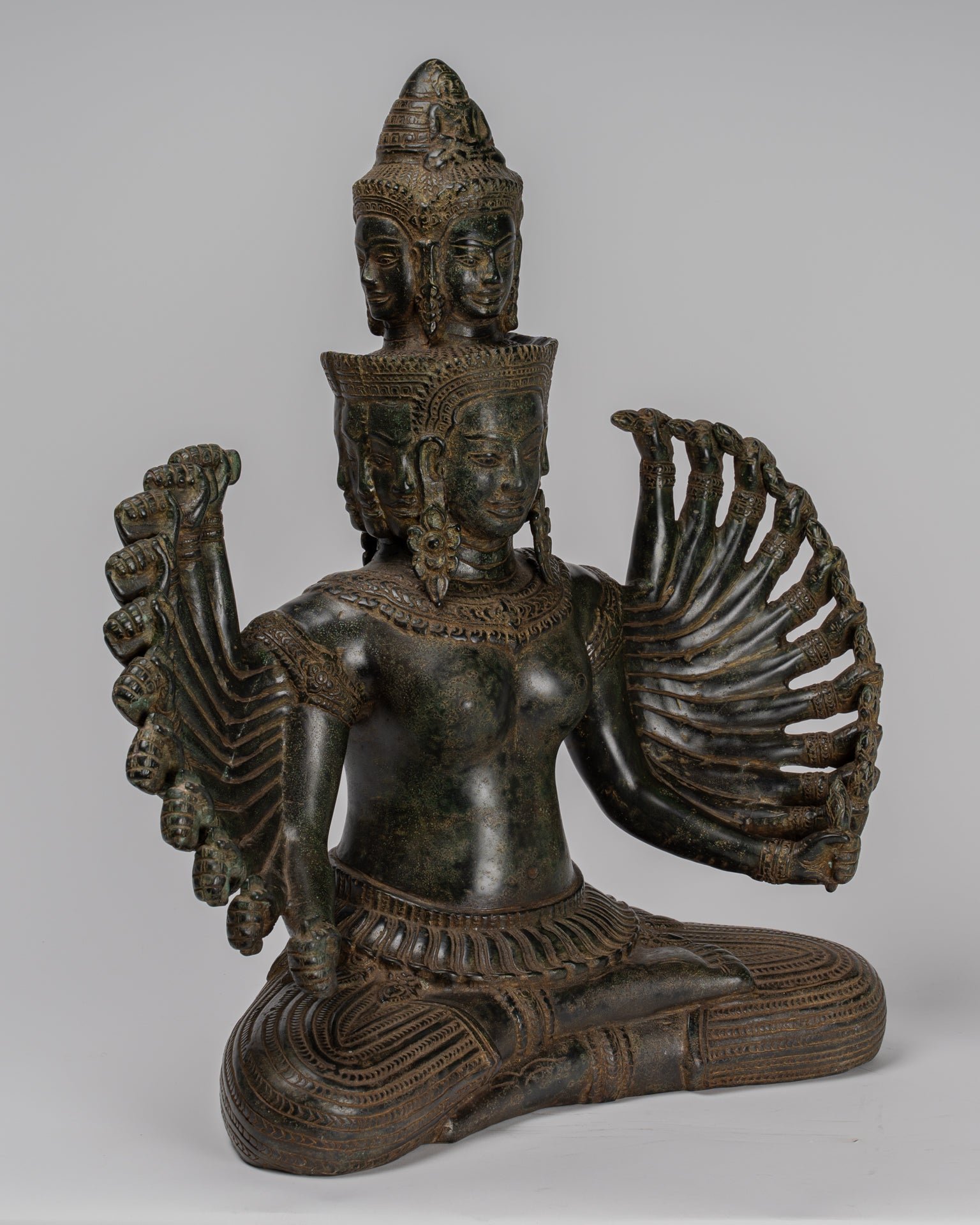 Antique Khmer in stile Khmer seduto Borhisattva Avalokiteshvara Statua - 53cm/21 "