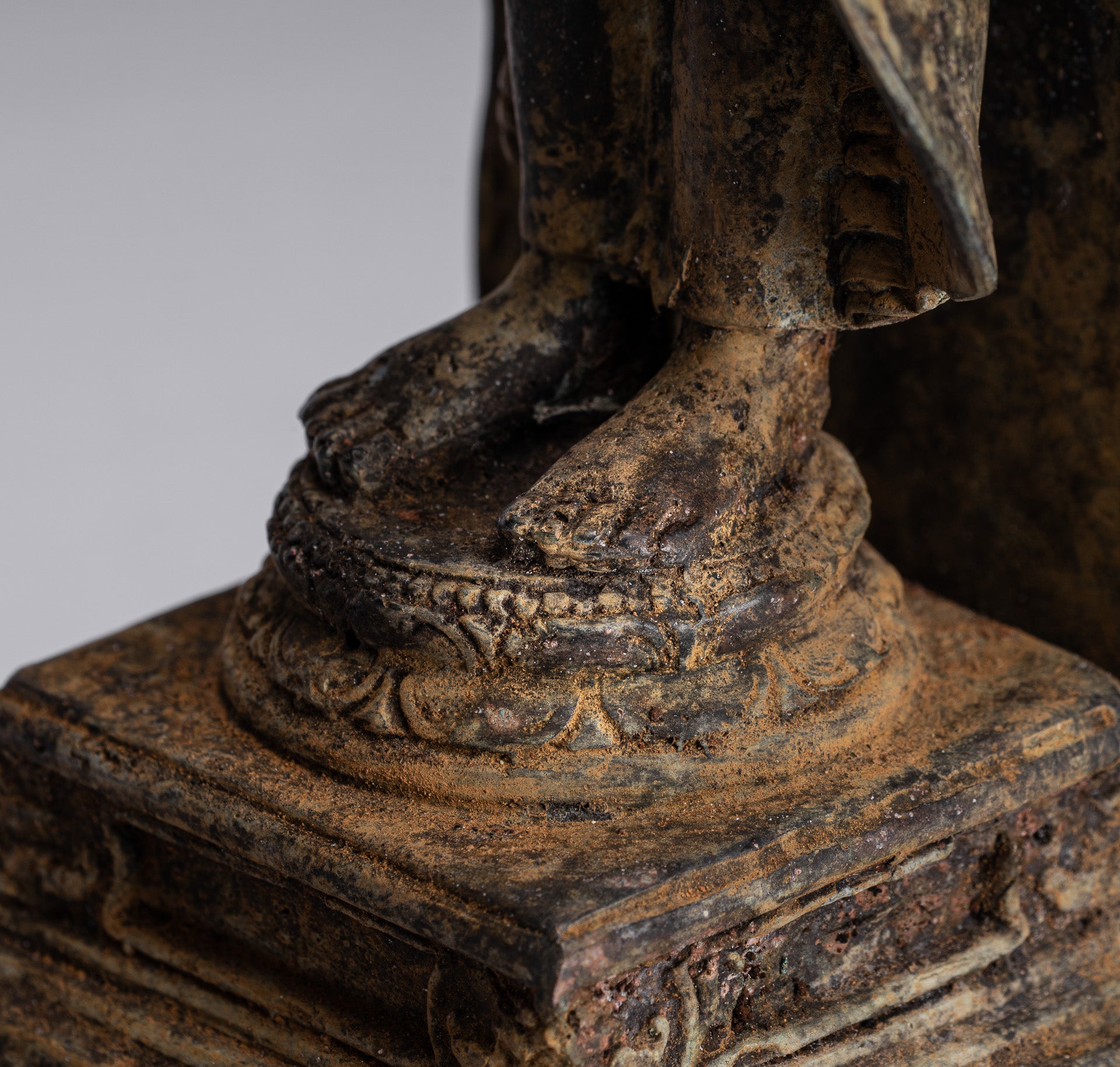 Statue de Bouddha – Bouddha de protection javanais debout en bronze de style indonésien antique – 37 cm/15"