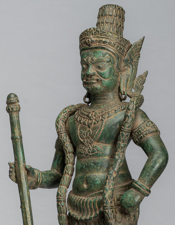 Statua del Guardian - Antique Khmer Bronze Koh Ker Style Yaksha Temple Guardian - 56 cm / 22 "