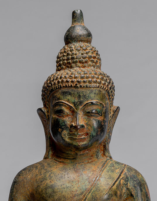 Buddha-Statue – sitzender javanischer Erleuchtungs-Buddha aus Bronze im antiken indonesischen Stil – 35 cm