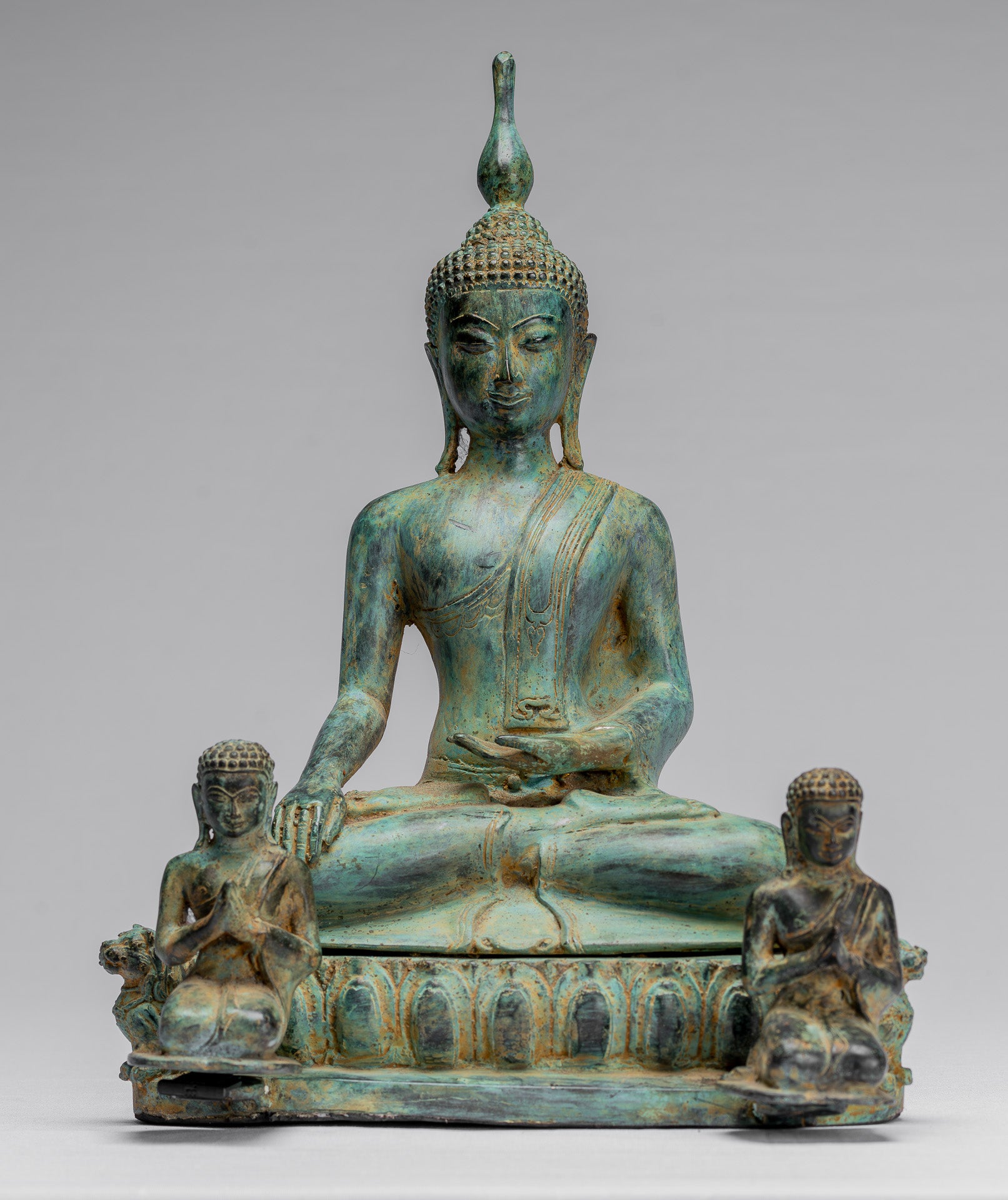 Buddha Statue-Antike Indonesische Stil Seated Bronze Javanese Erleuchtung Buddha mit Jüngern-32cm/13 "
