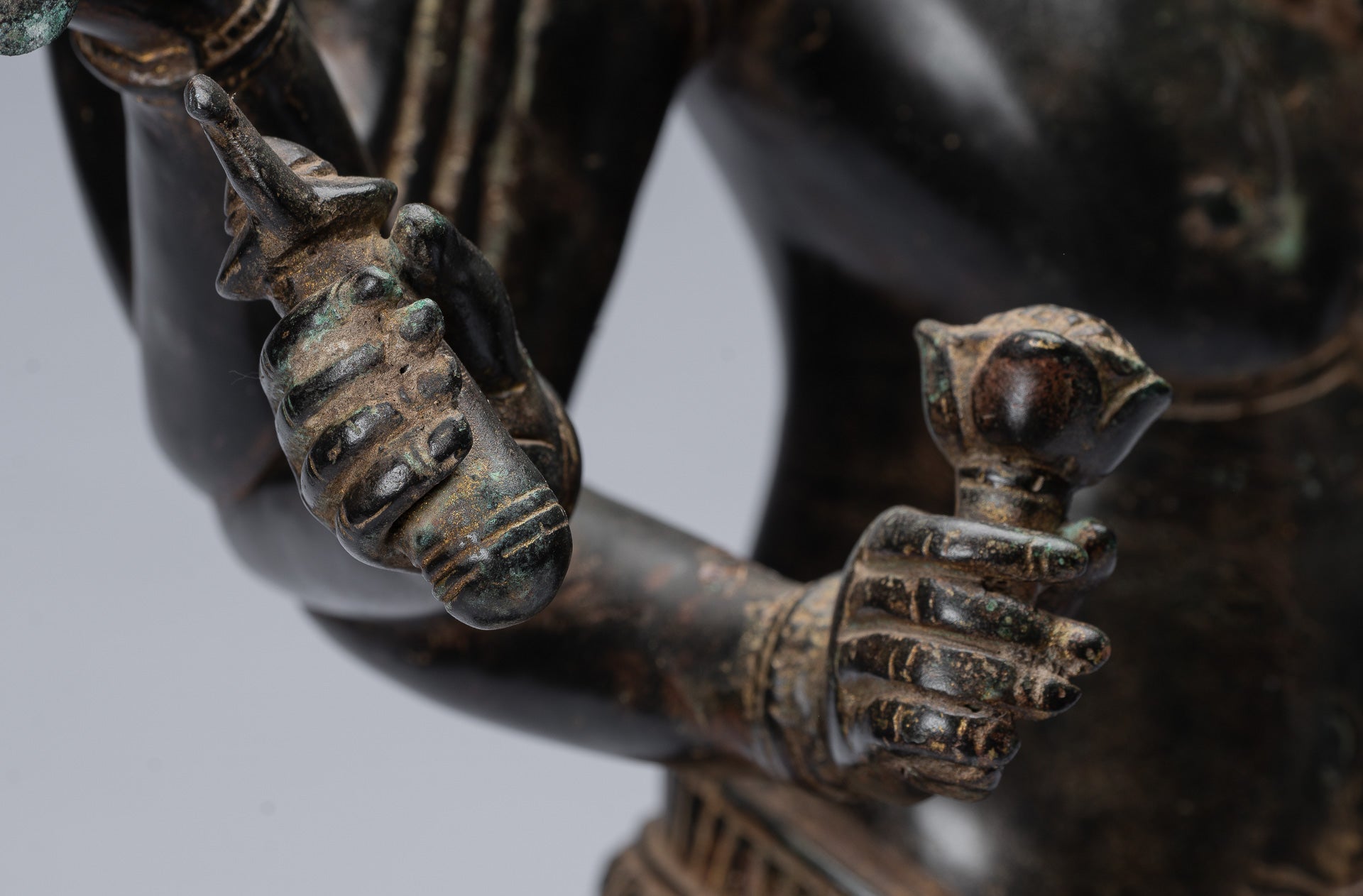 Antique Khmer Style Bronzo Angkor Wat Bodhisattva Avalokitesvara Statua - 69 cm/28 "