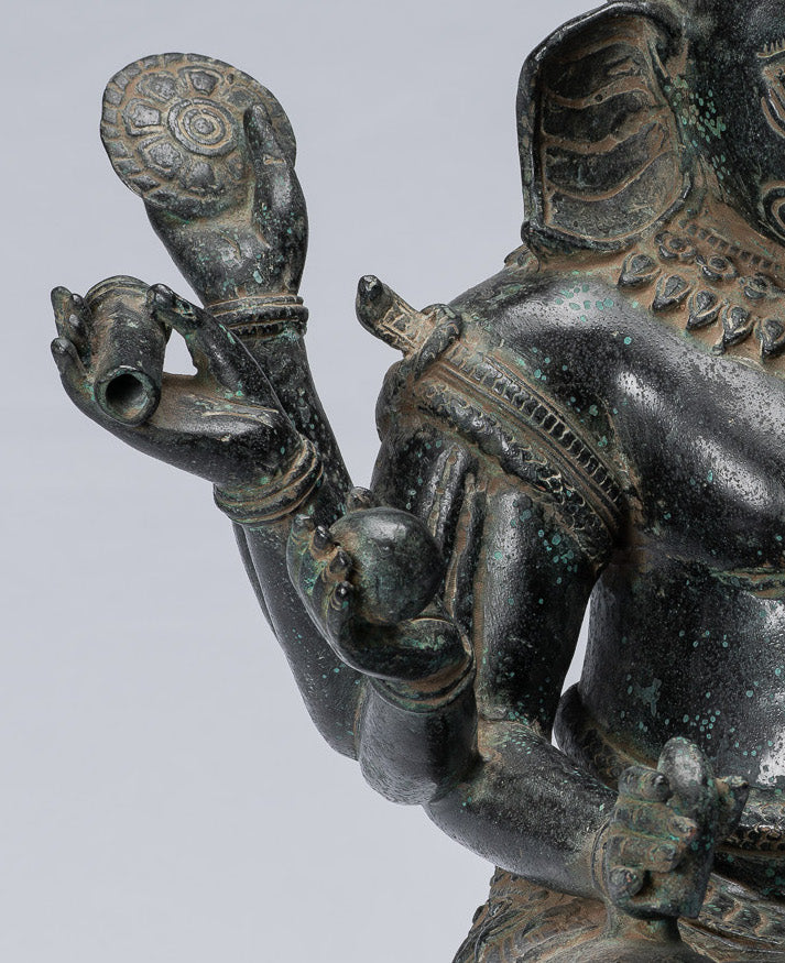 Ganesha-Statue – antike Bayon-Bronze im Khmer-Stil, sitzende achtarmige Ganesh-Statue – 38 cm.