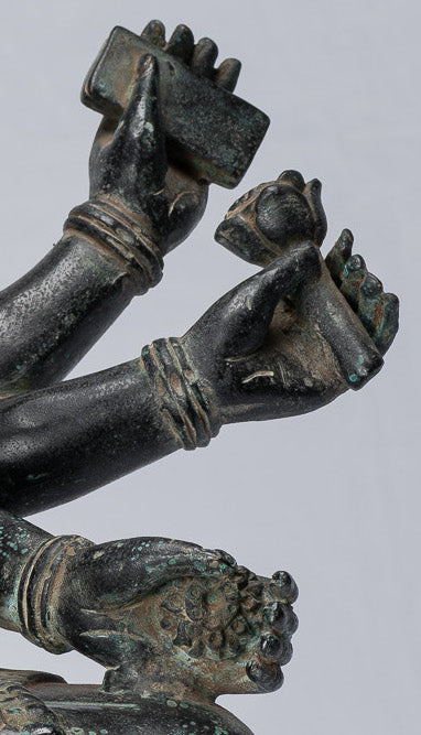 Ganesha-Statue – antike Bayon-Bronze im Khmer-Stil, sitzende achtarmige Ganesh-Statue – 38 cm.