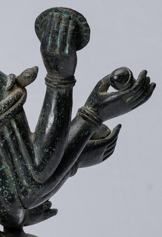 Ganesha-Statue – antike Bayon-Bronze im Khmer-Stil, sitzende achtarmige Ganesh-Statue – 38 cm.