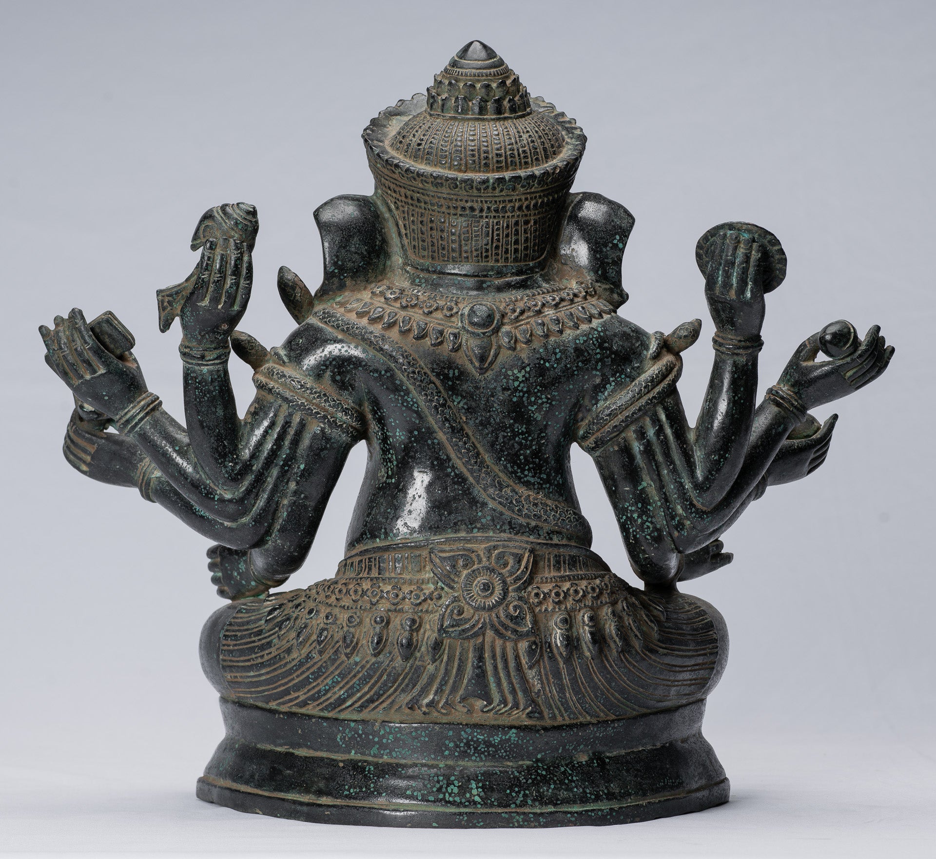 Ganesha-Statue – antike Bayon-Bronze im Khmer-Stil, sitzende achtarmige Ganesh-Statue – 38 cm.