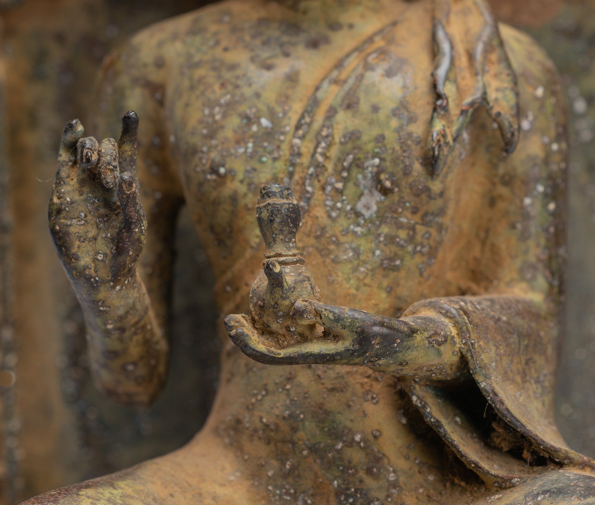 Statue de Bouddha – Bouddha d'enseignement javanais en bronze assis de style indonésien antique – 27 cm