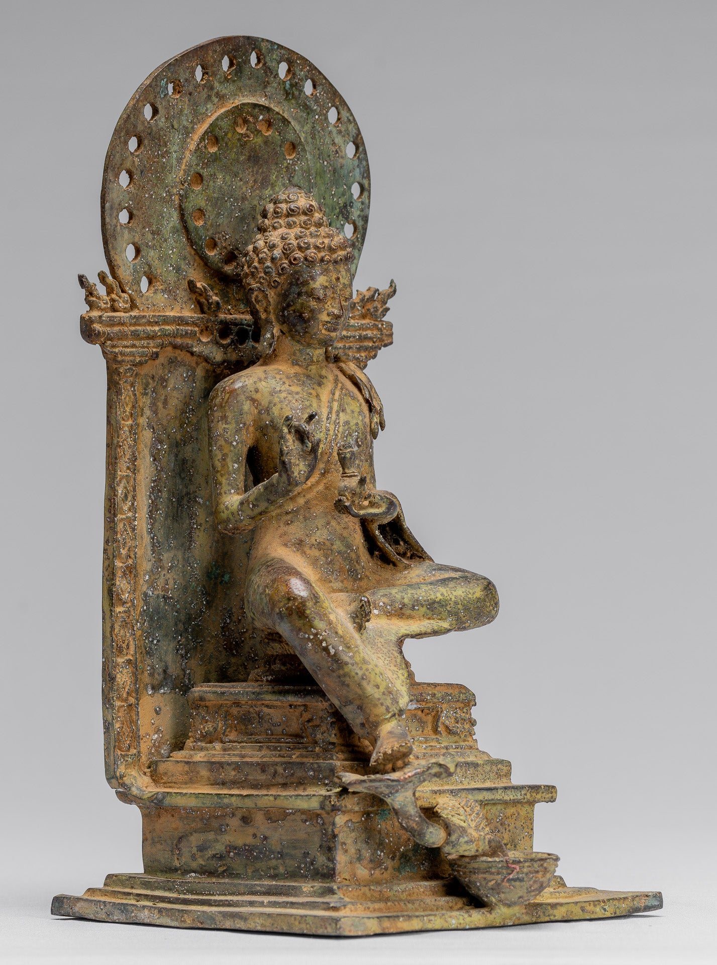 Statue de Bouddha – Bouddha d'enseignement javanais en bronze assis de style indonésien antique – 27 cm