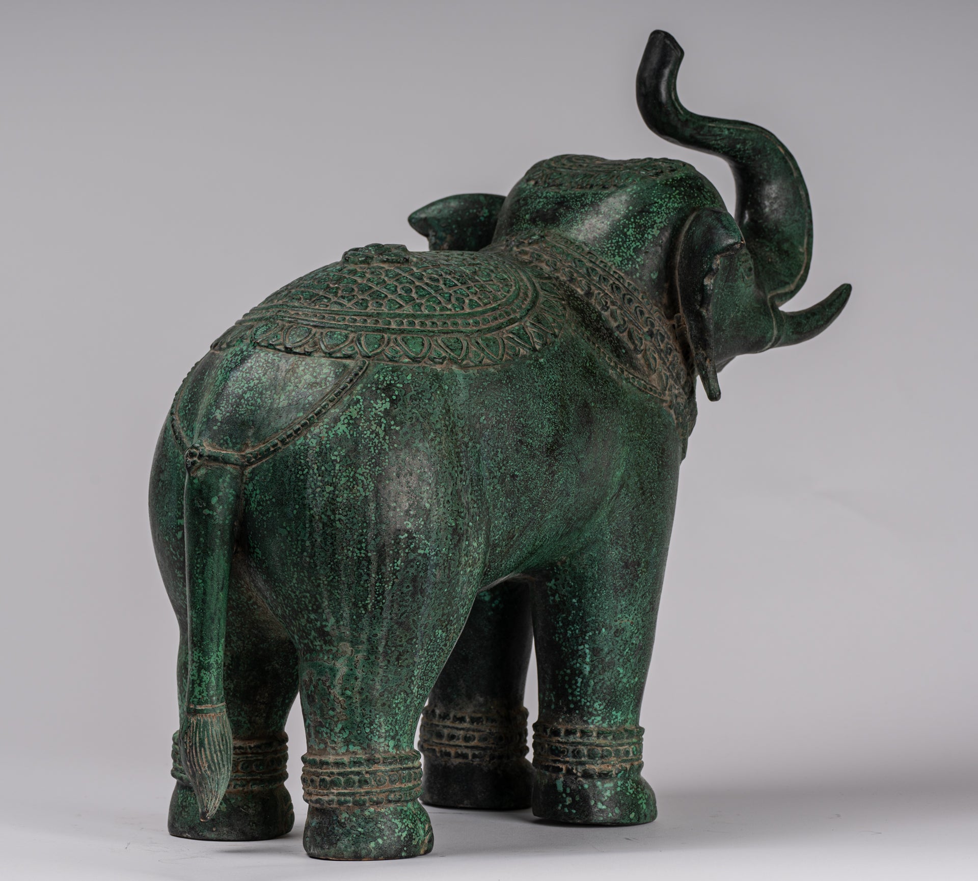 Antique Khmer Style Bronze in piedi statua di elefante - 38 cm/15 "di altezza