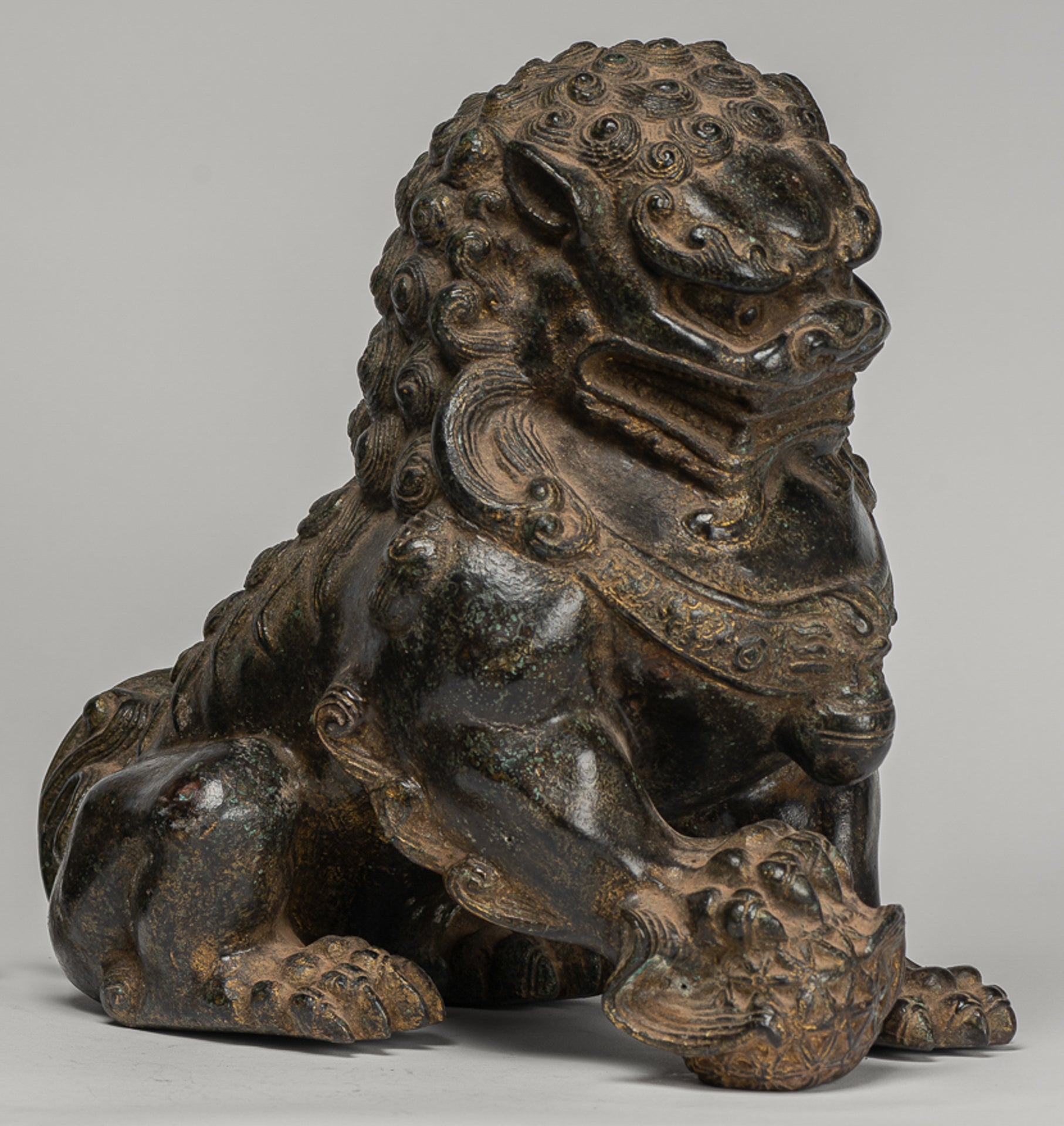 Antique Chinese Style Temple Guardian Lions Shishi Lions Foo Dogs Imperial Lions (Pair) - 25cm/10"