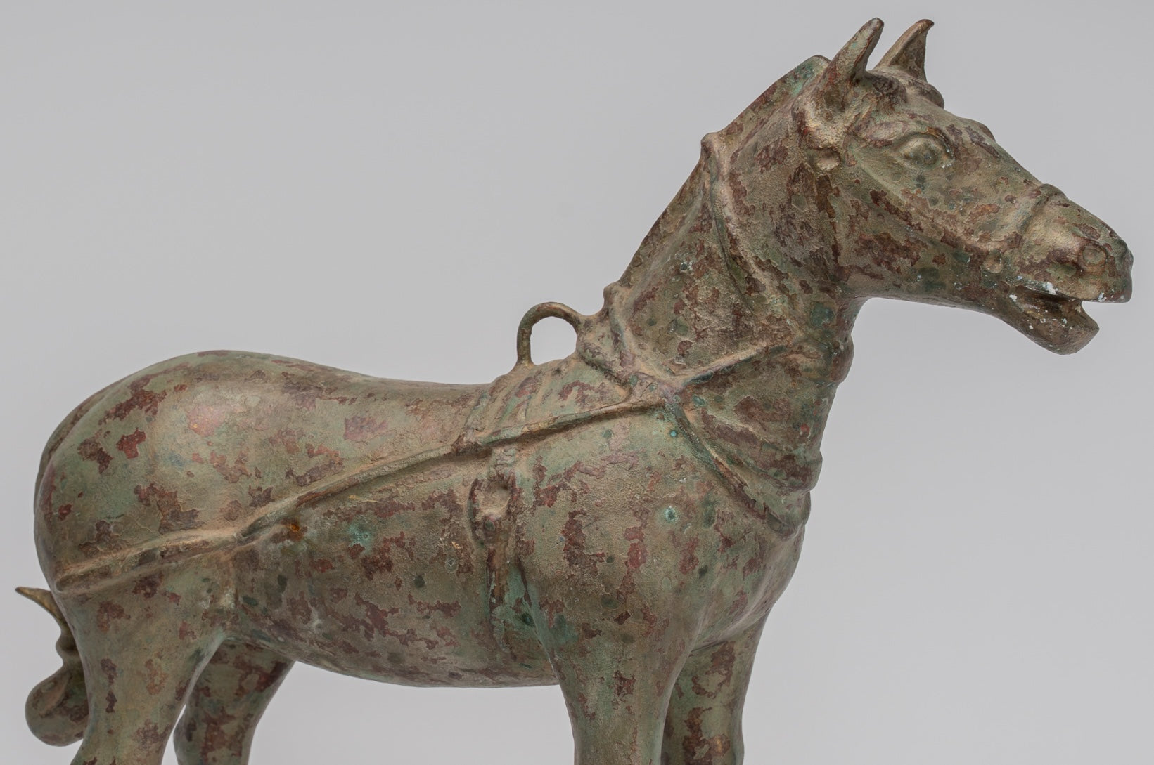 Estatua de caballos - Caballo de bronce de pie de estilo chino antiguo - 39 cm/16 "de alto