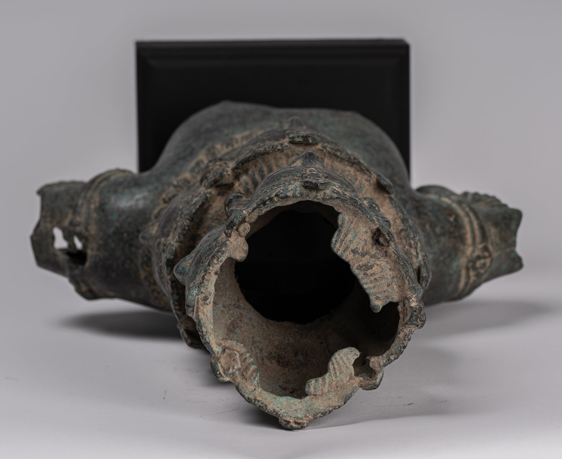 Statua di bronzo di bronzo montato in stile Baphuon antico - 37 cm/15 "di altezza