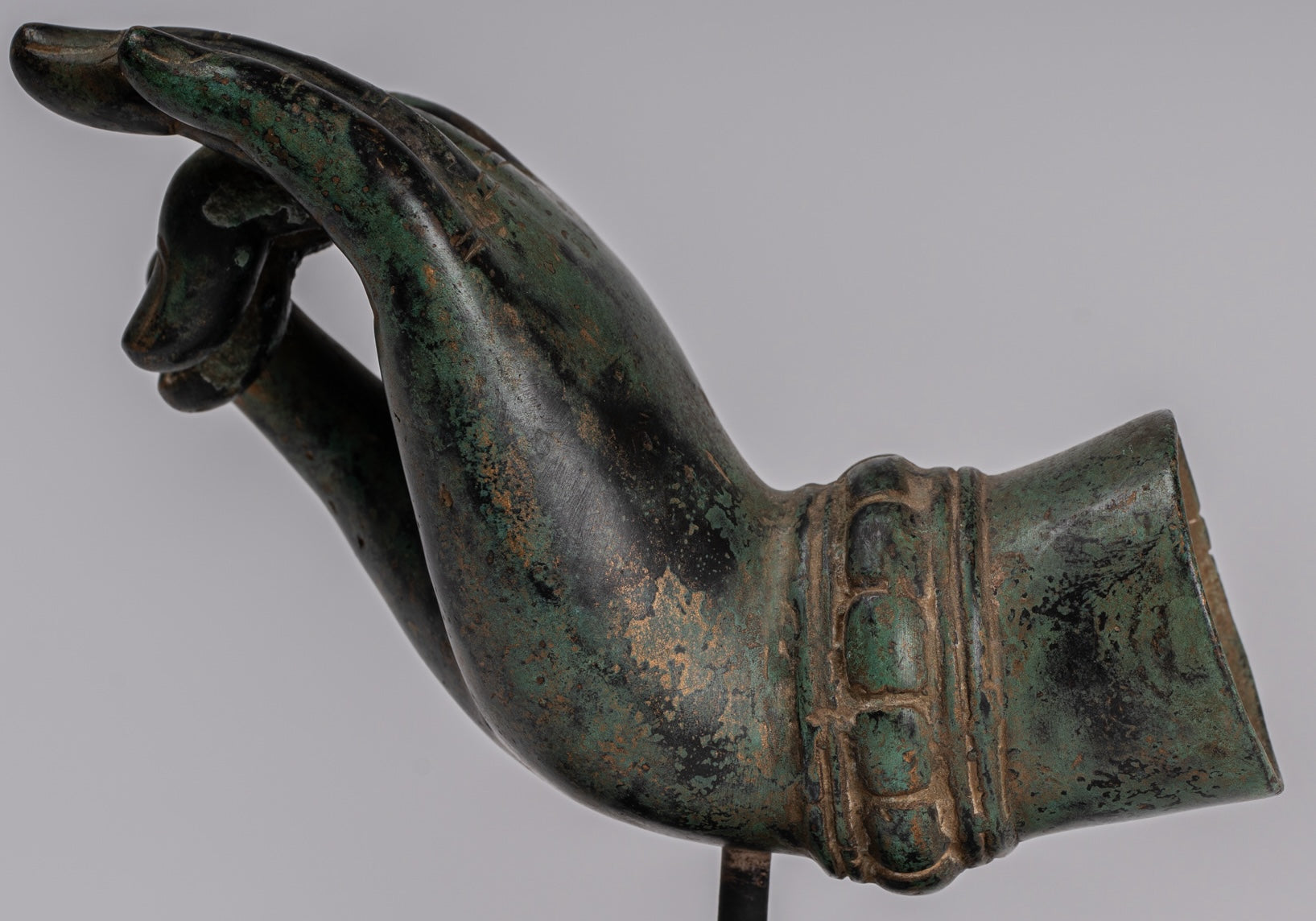 Mano de enseñanza de bronce de estilo tailandés de estilo antigüedades montado - 15 cm/6 "