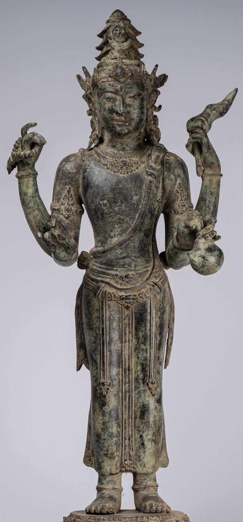 Statua Shiva - Antique in stile indonesiano Bronzo giavanese in piedi statua Shiva a 4 bracci - 82 cm/33 "