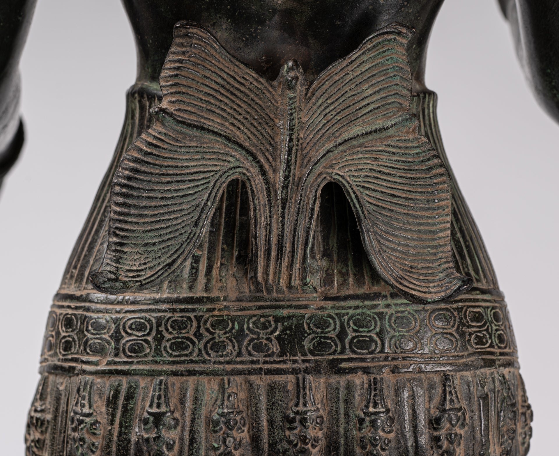 Estatua de Vishnu - antiguo estilo de bronce de estilo rup de pie Khmer Vishnu - 84cm / 34 "