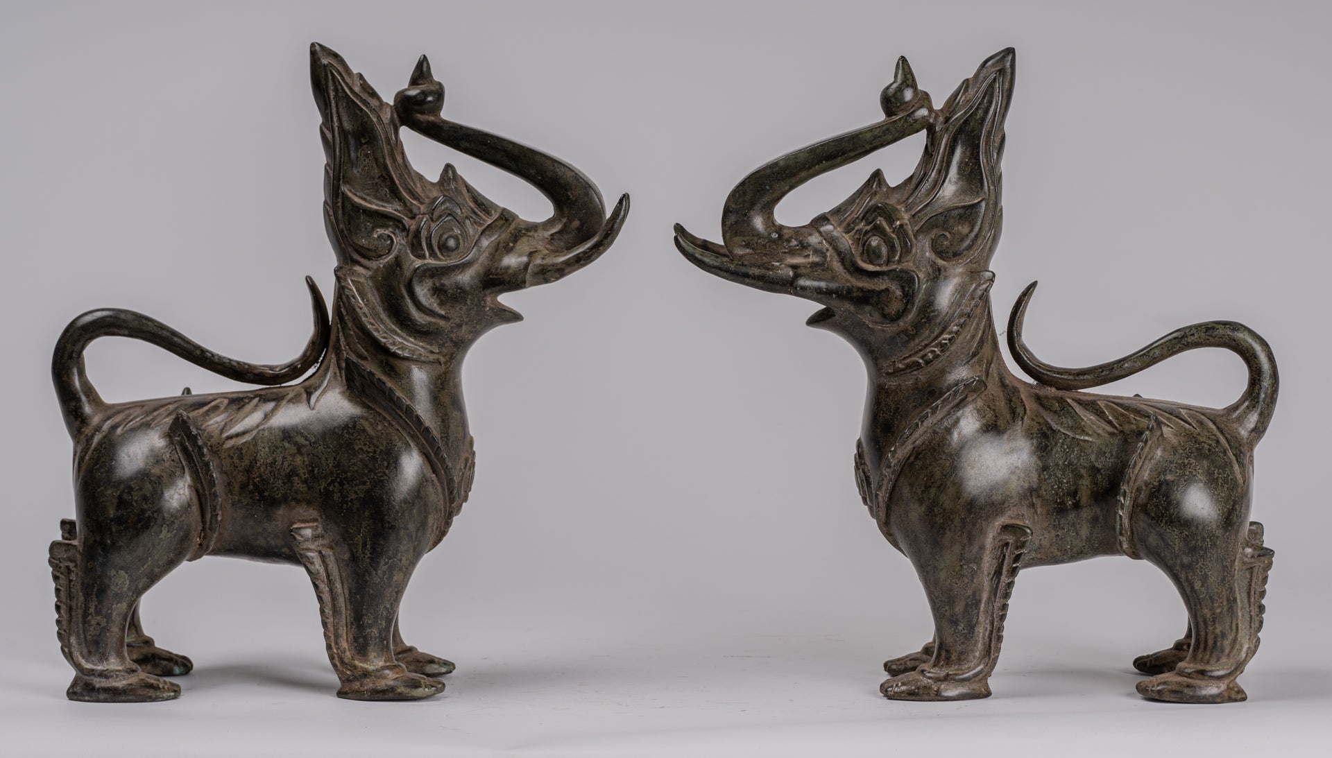 Bronzo di bronzo BRONZE BERMESE antico Lions (coppia) - 29 cm/12 "