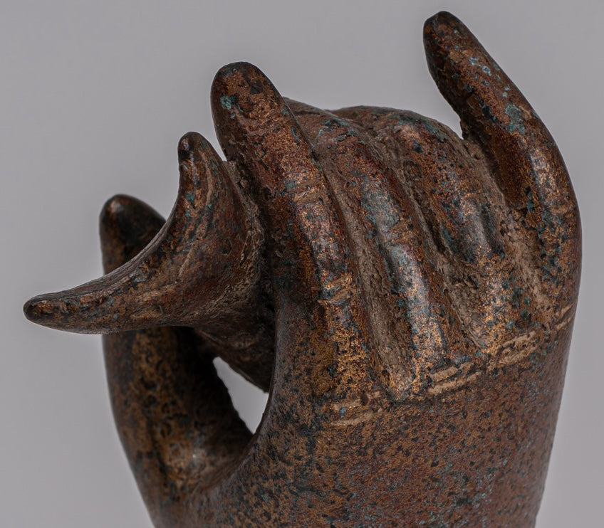 Monte Antique Khmer Style Southeast Asia Bronzo Mano e Conch Shell o OM - 15 cm/6 "