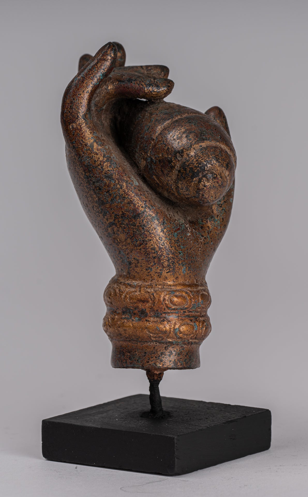 Monte Antique Khmer Style Southeast Asia Bronzo Mano e Conch Shell o OM - 15 cm/6 "