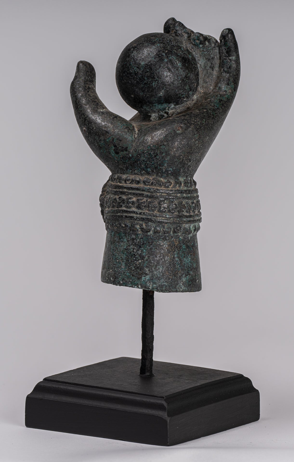 Antiguo montado en el estilo jemer del sudeste asiático Vishnu Hand & Pinda o Ball - 24 cm/10 "