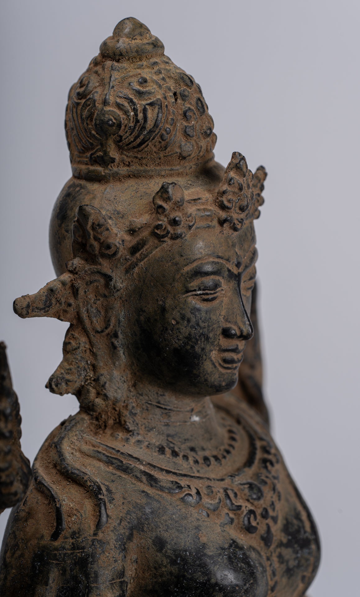 Statua di Tara - Antique Java Style Majapahit Seduto Devi Devi Tara Statua - 26 cm/10 "