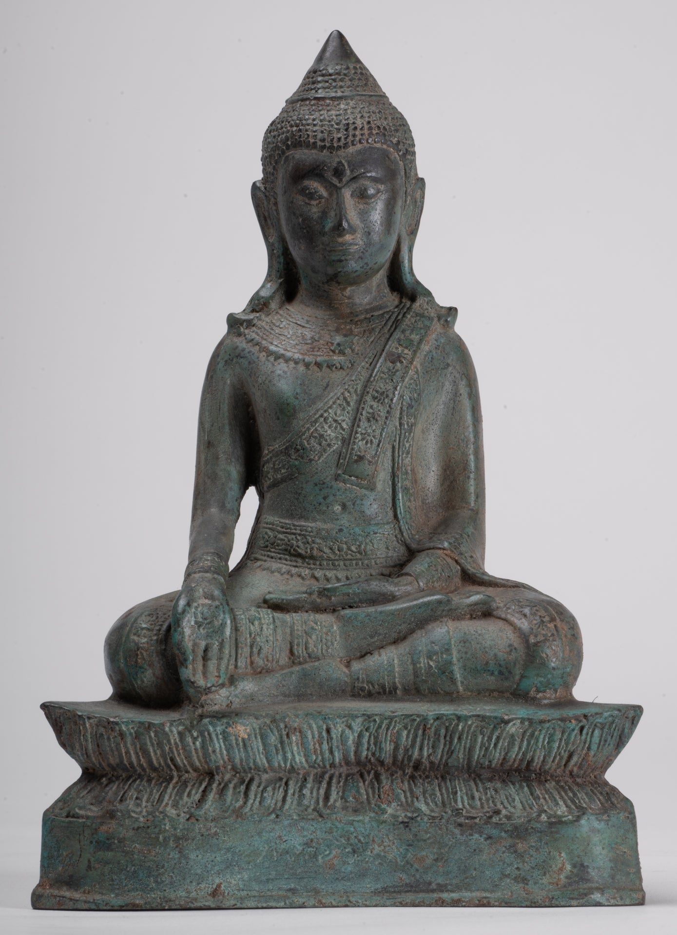 Buddha Statue - Antique Thai Style Chiang Rung Seated Buddha Statue - 23cm/9"