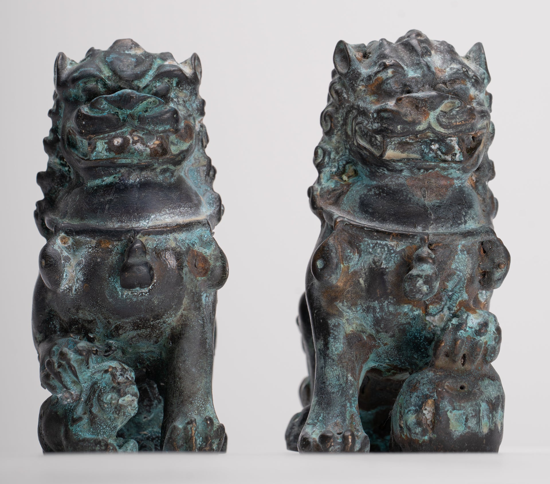 Lions gardiens de temple de style chinois antique Lions Shishi Foo Dogs Lions impériaux (paire) - 10,5 cm/4"