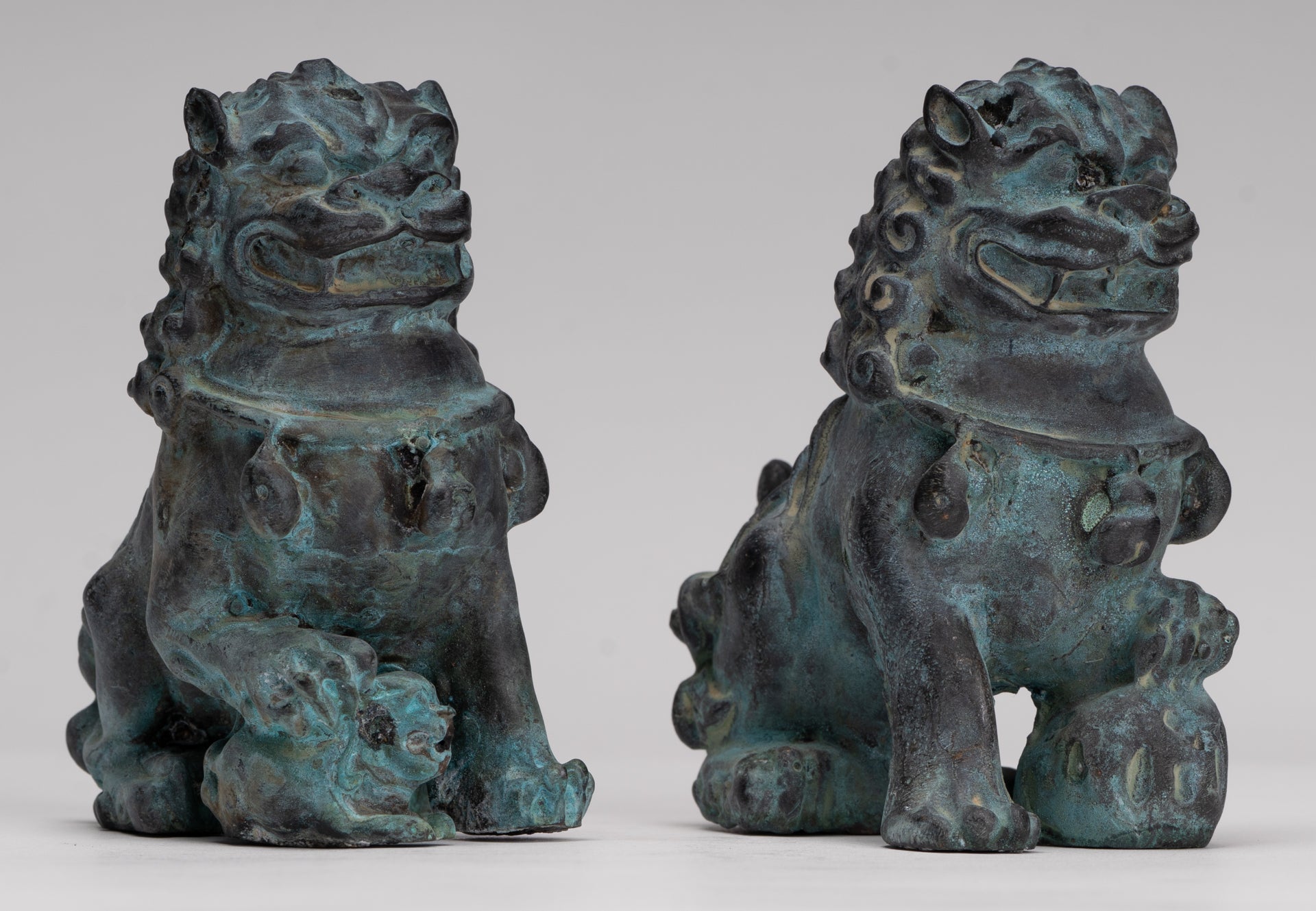 Antique Chinese Style Temple Guardian Lions Shishi Lions Foo Dogs Imperial Lions (Pair) - 10.5cm/4"