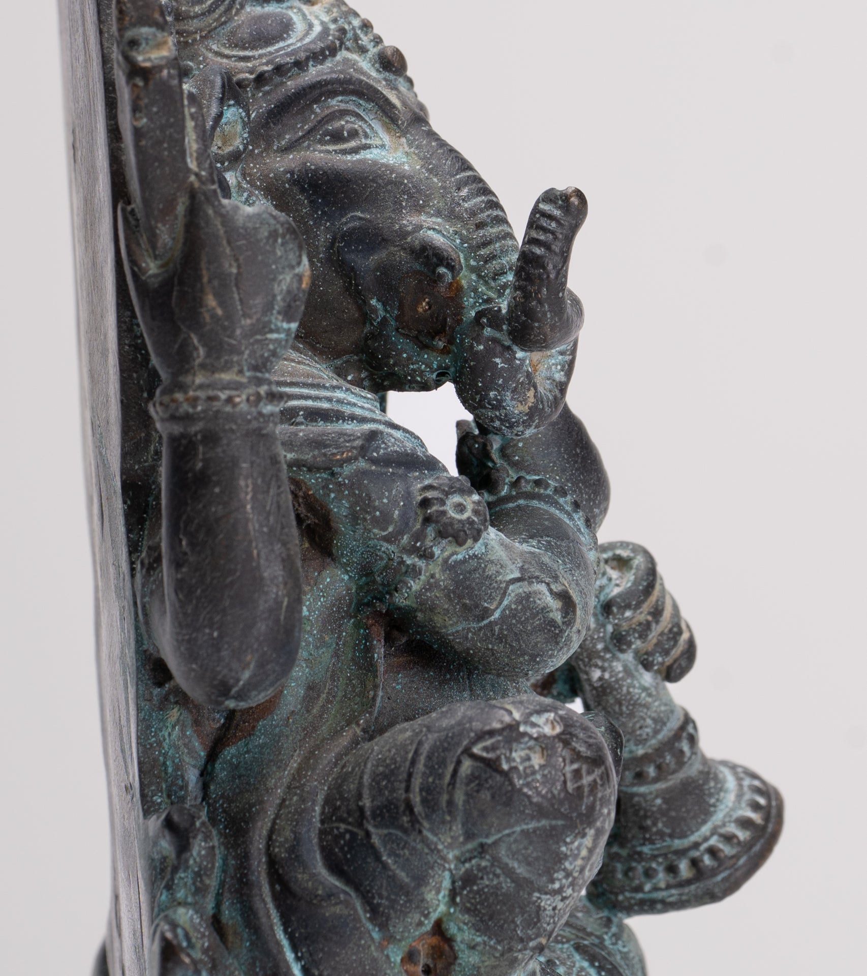 Ganesh - Antique Thai Style Bronze Seated Ganesh Statue - 15.5cm/6"