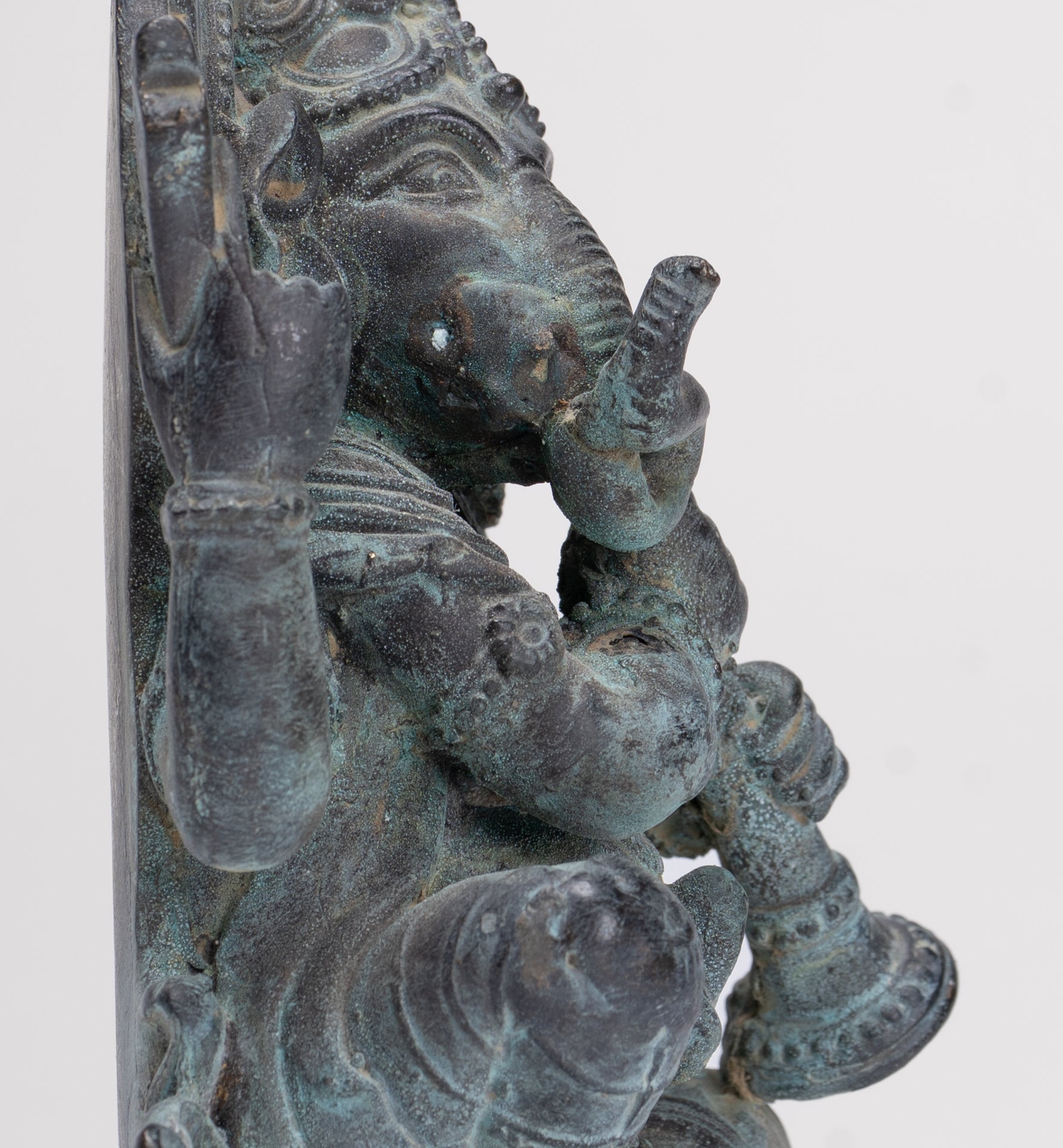 Ganesh - Antique Thai Style Bronze Seated Ganesh Statue - 15.5cm/6"