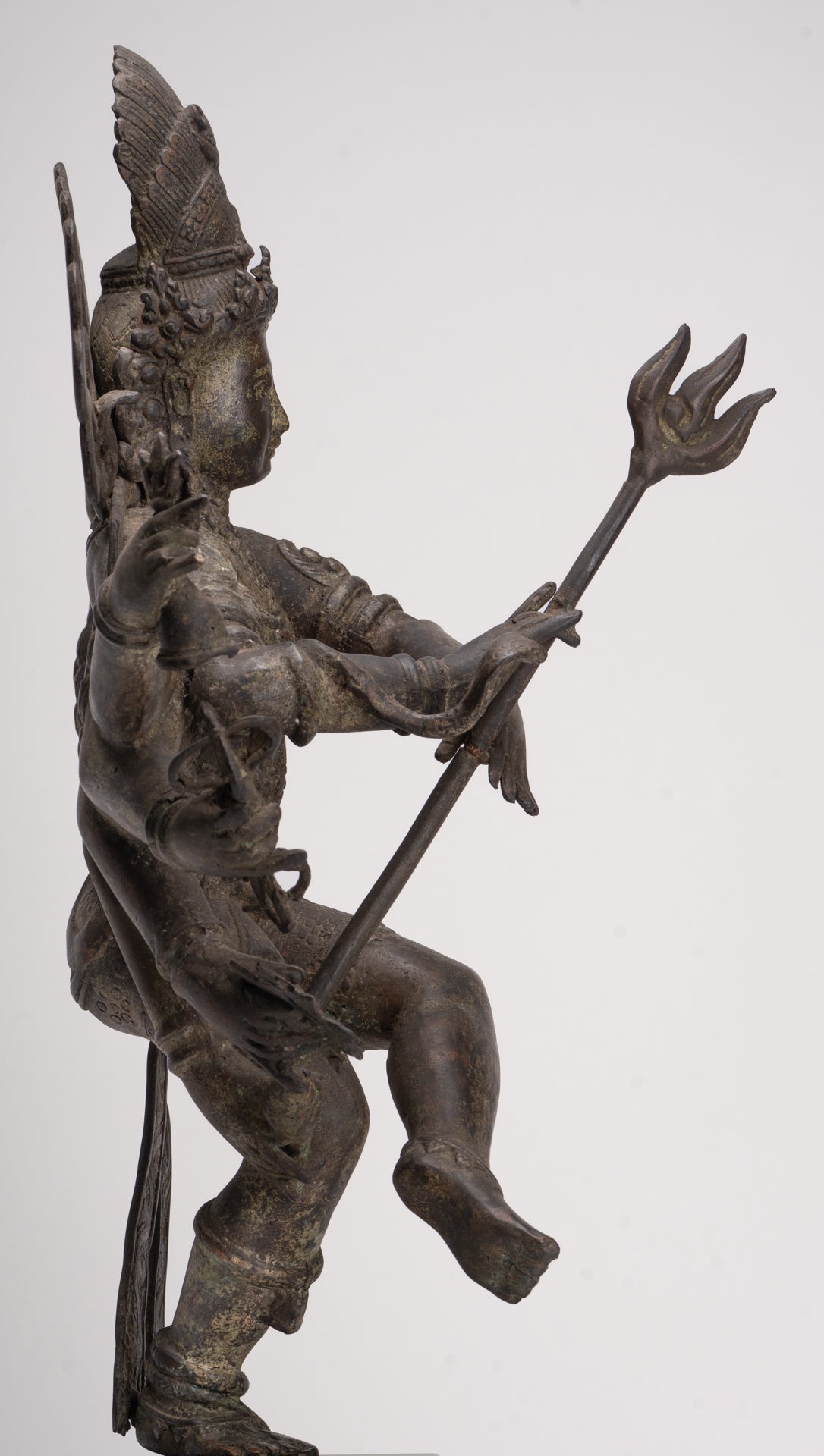 Statue antique de Shiva dansant en bronze de style javanais en tant que Seigneur Nataraja - 34,5 cm de haut
