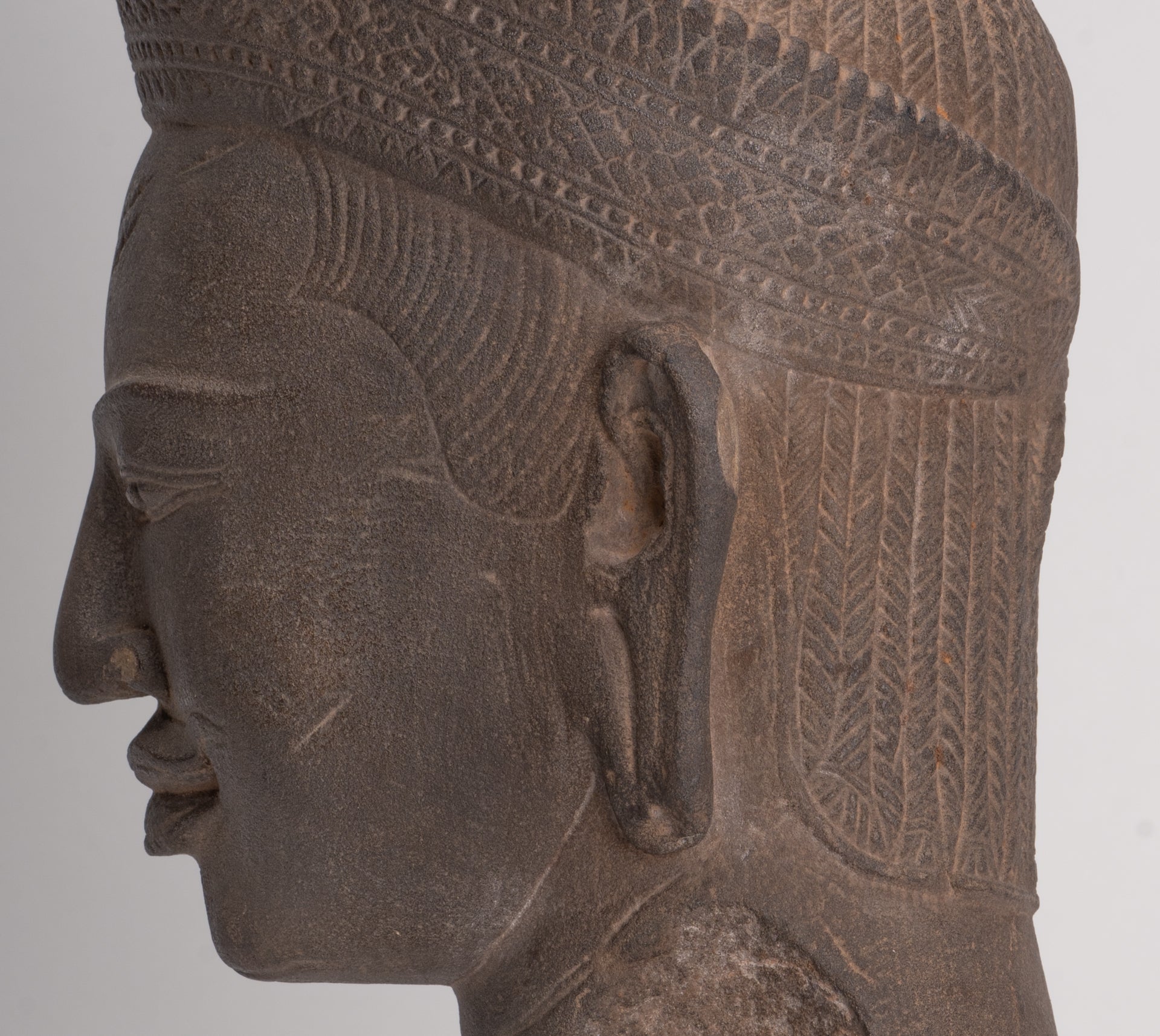 Testa Khmer Vishnu montata su pietra in stile Angkor Wat antico - 29 cm / 12"