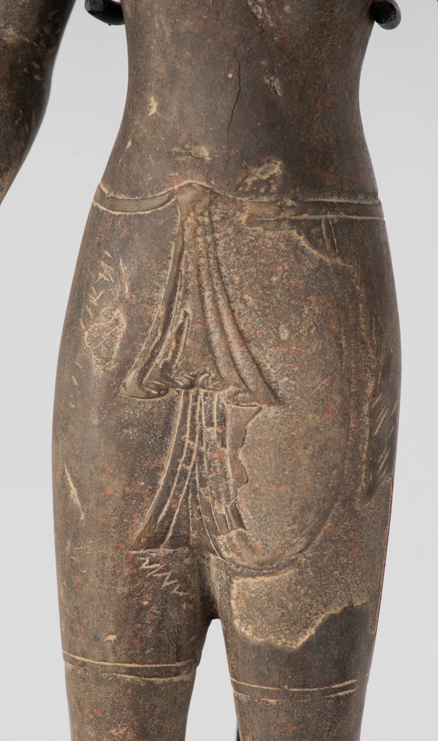 Vishnu-Statue – antiker Khmer-Sandstein-Vishnu-Torso im Phnom-Da-Stil – 43 cm/17 Zoll