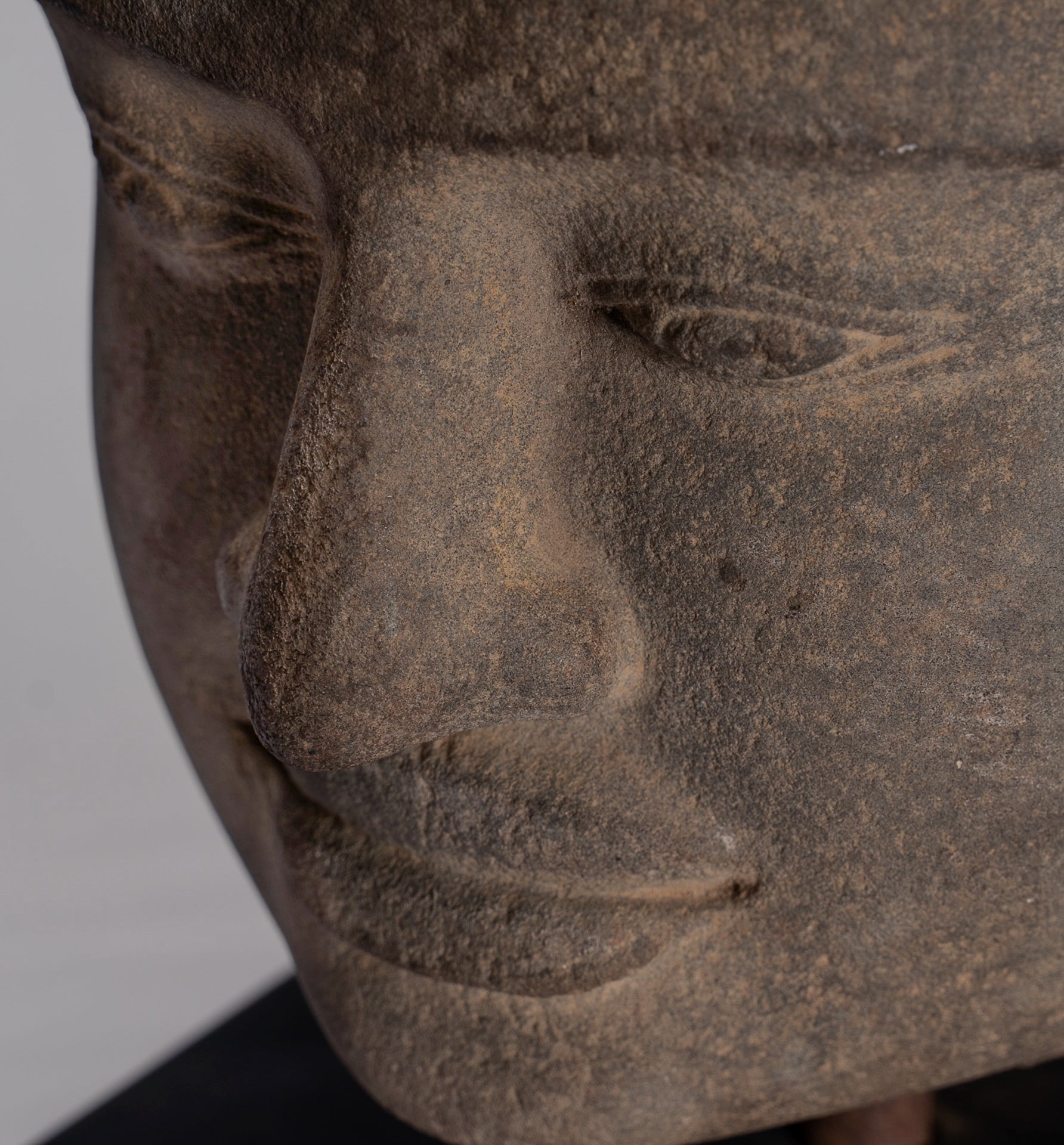 Vishnu Statue - Antique Koh Ker Style Stone Mounted Khmer Vishnu Head - 47cm / 19"