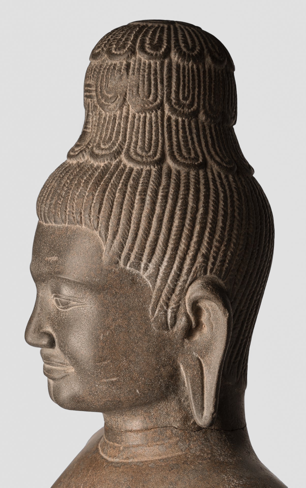 Statua della divinità - Antique Khmer Style Bantey Srei Stone Prajnaparamita Statua / Dea - 107cm / 43 "