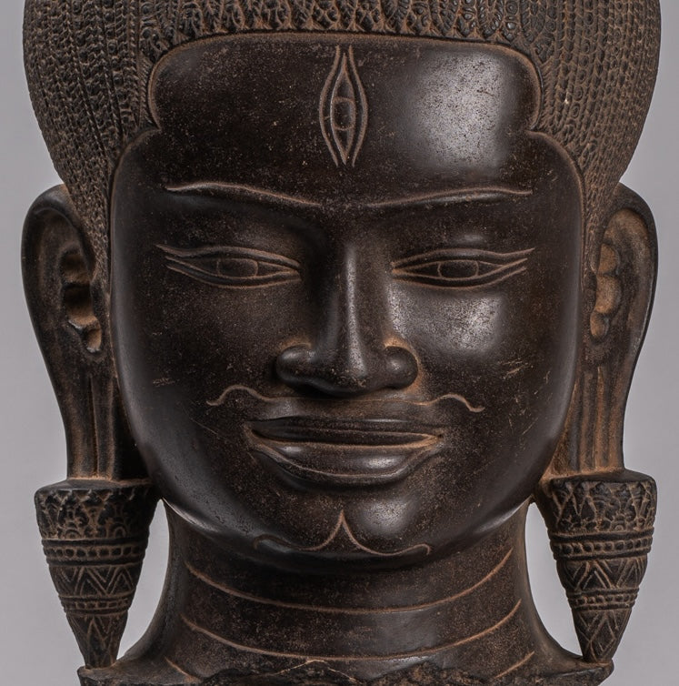 The Trilochana of Shiva can be seen on his forehead - the Three-Eyed Lord. It is the eye of wisdom, free from Maya, the illusion, and duality of life. It is also believed to be the source of his untamed energy.