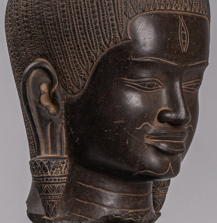 The Trilochana of Shiva can be seen on his forehead - the Three-Eyed Lord. It is the eye of wisdom, free from Maya, the illusion, and duality of life. It is also believed to be the source of his untamed energy.