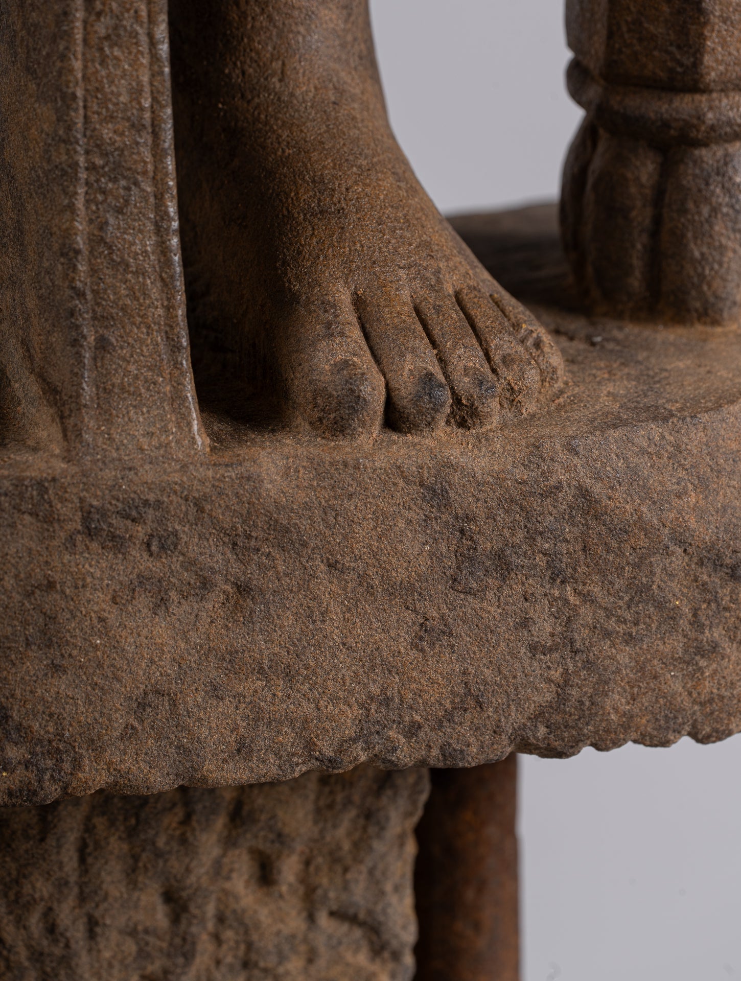 Vishnu Sculpture - Antique Pre-Angkor Style Mounted Sandstone Vishnu Statue - 91cm/36"