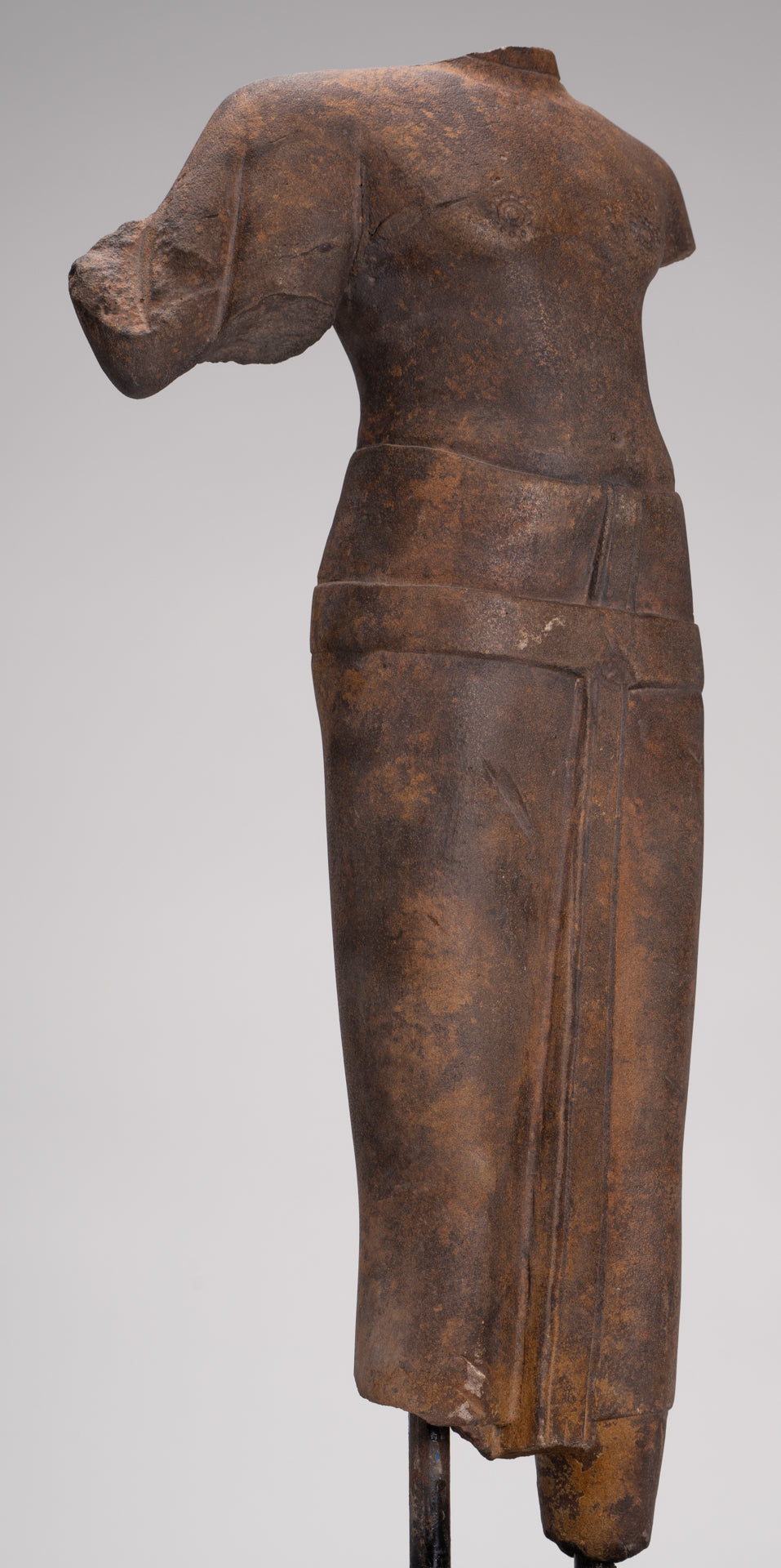 Vishnu Sculpture - Antique Phnom Da Style Mounted Sandstone Vishnu Statue - 60cm/24"