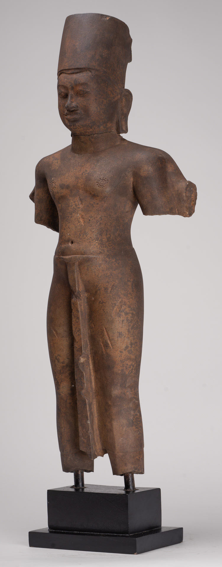 Vishnu Sculpture - Antique Phnom Da Style Mounted Sandstone Vishnu Statue - 73cm/29"