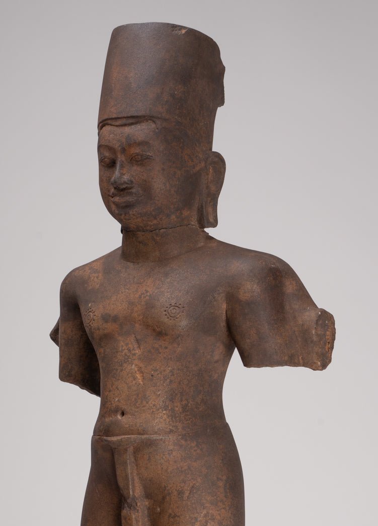 Vishnu Sculpture - Antique Phnom Da Style Mounted Sandstone Vishnu Statue - 73cm/29"