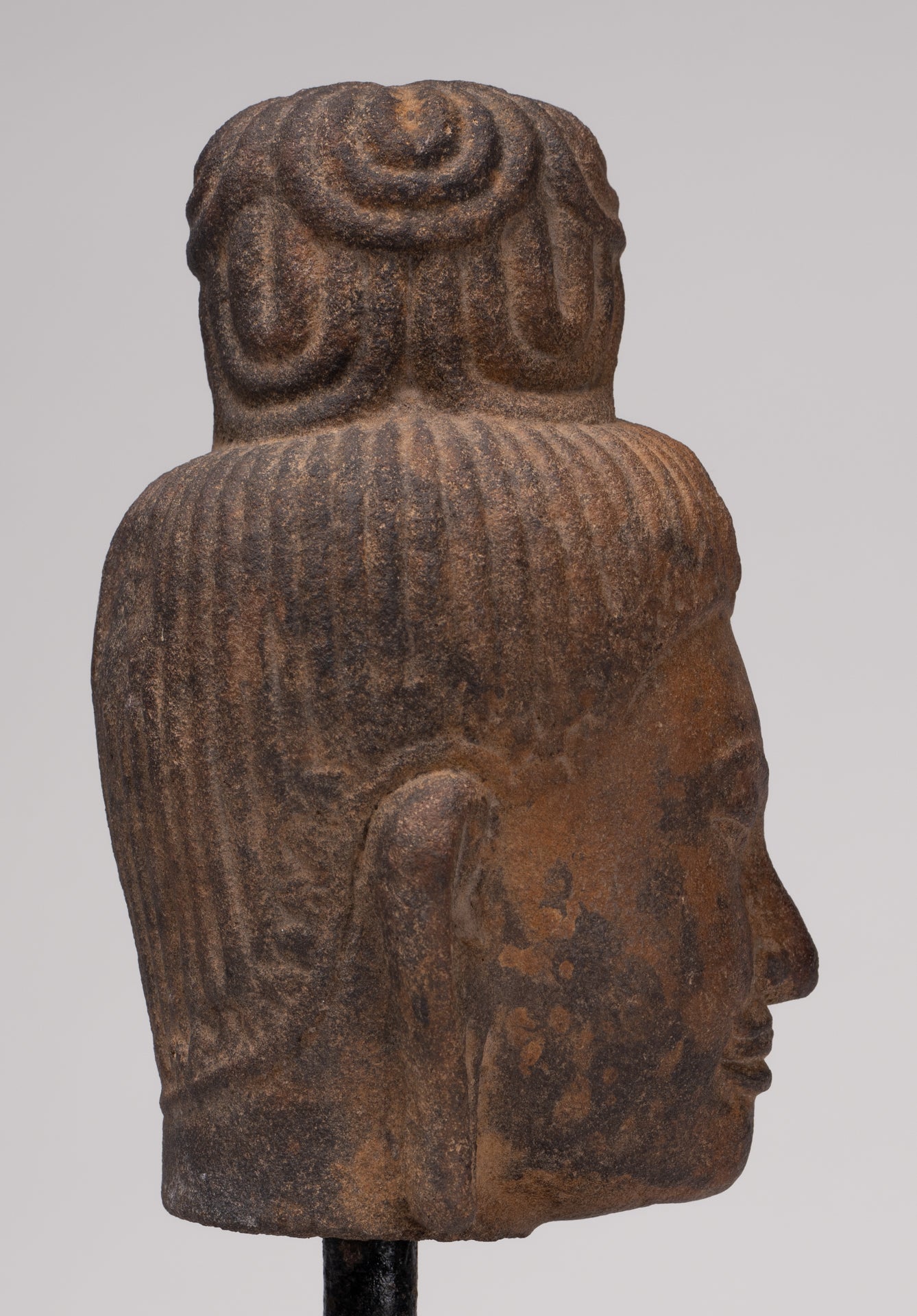 Vishnu Statue - Antique Prei Khmeng Style Stone Mounted Khmer Vishnu Head - 25cm / 10"