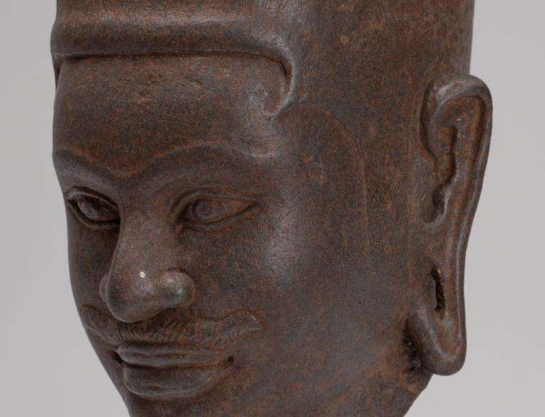 Vishnu Statue - Antique Phnom Da Style Stone Mounted Vishnu Head - 33cm/13"