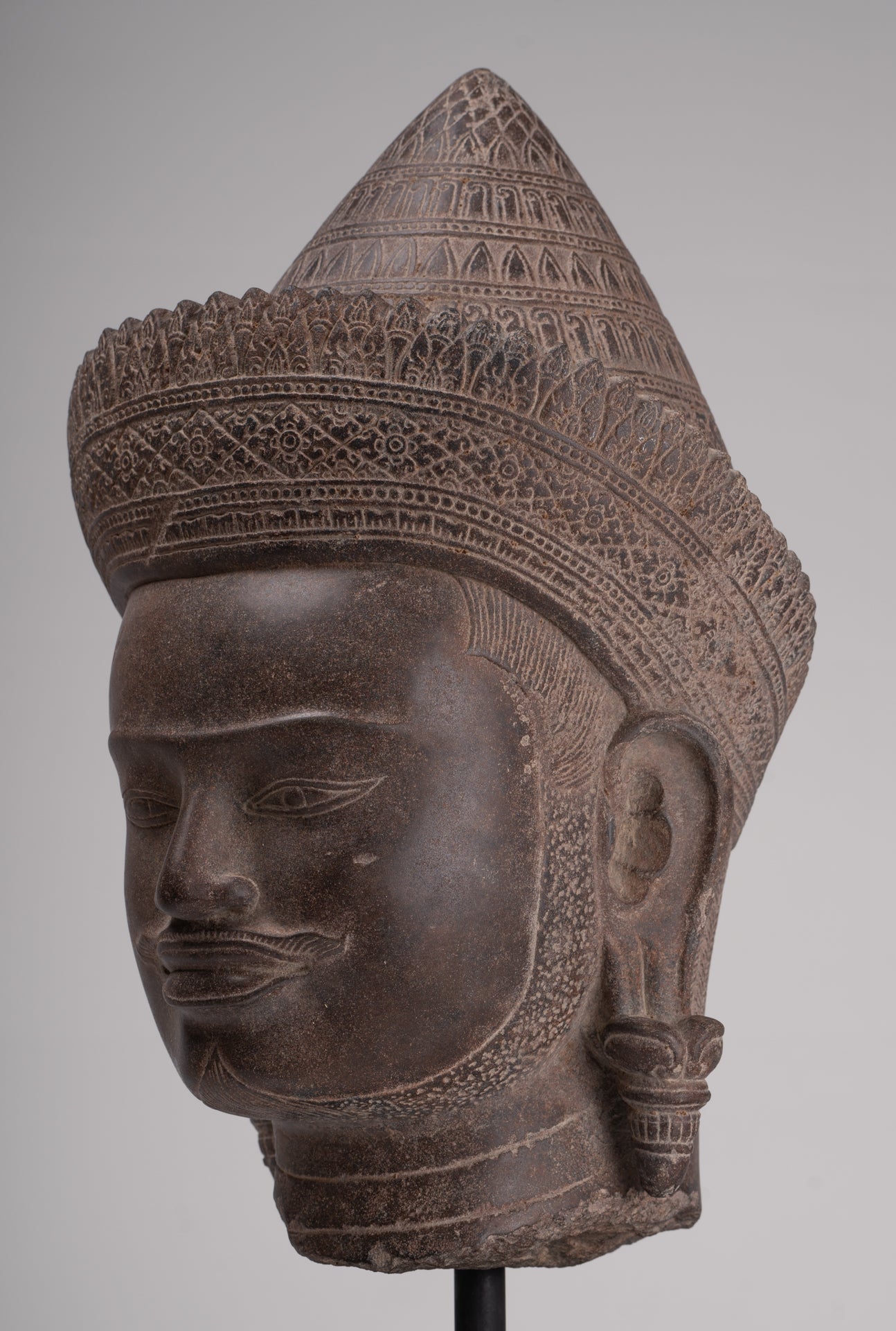 Vishnu Statue - Antique Banteay Srei Style Stone Mounted Khmer Vishnu Head - 51cm / 20"