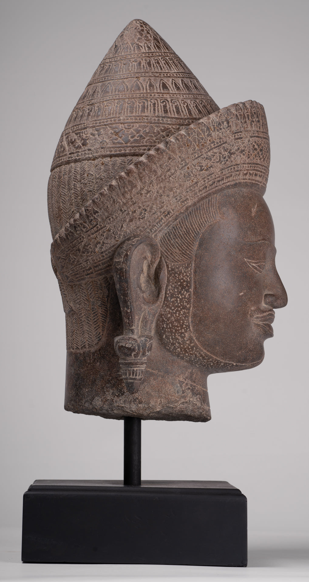 Vishnu Statue - Antique Banteay Srei Style Stone Mounted Khmer Vishnu Head - 51cm / 20"