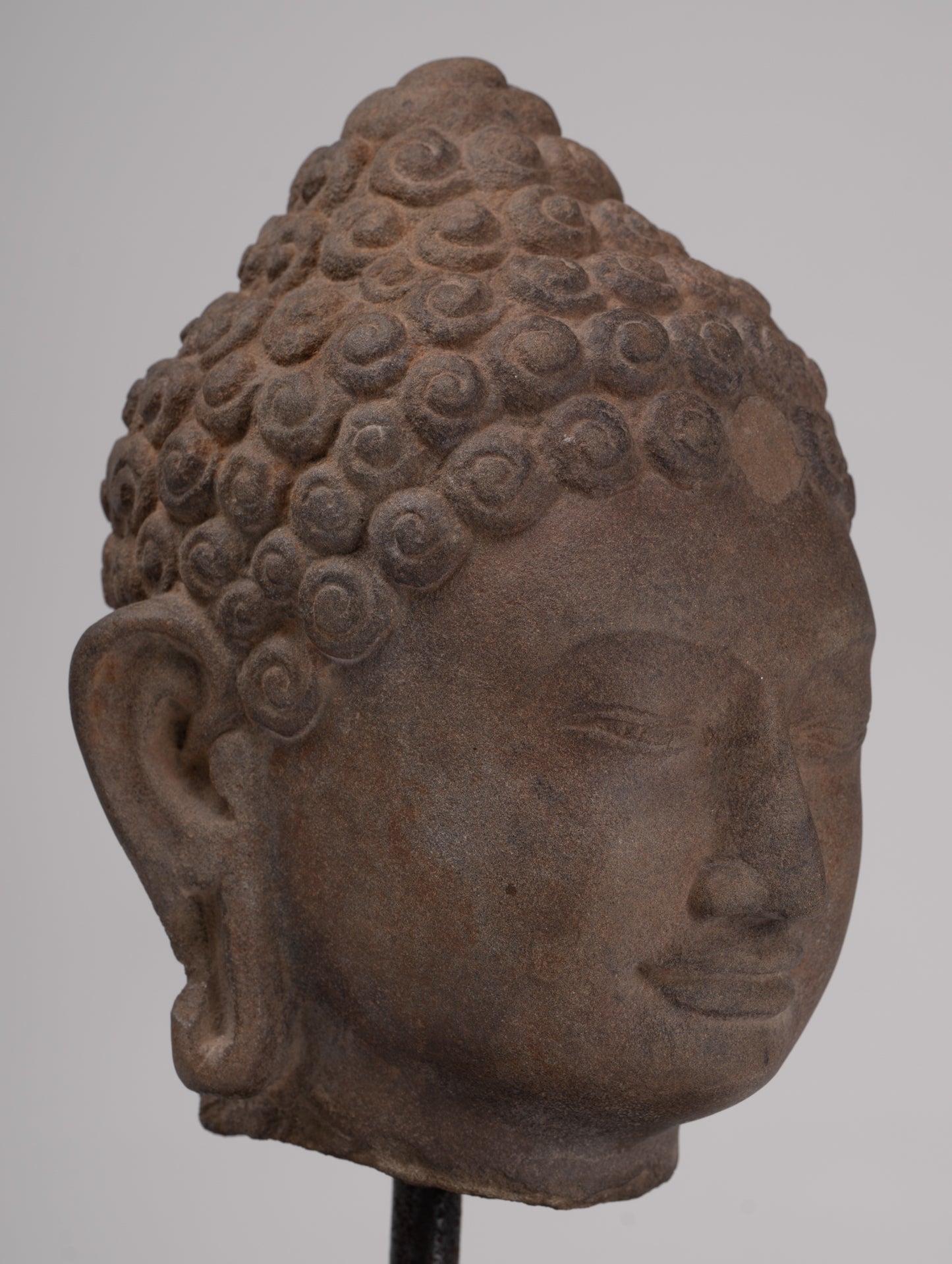 Buddha Statue - Antique Phnom Da Style Mounted Stone Khmer Buddha Head - 26cm/10" Tall